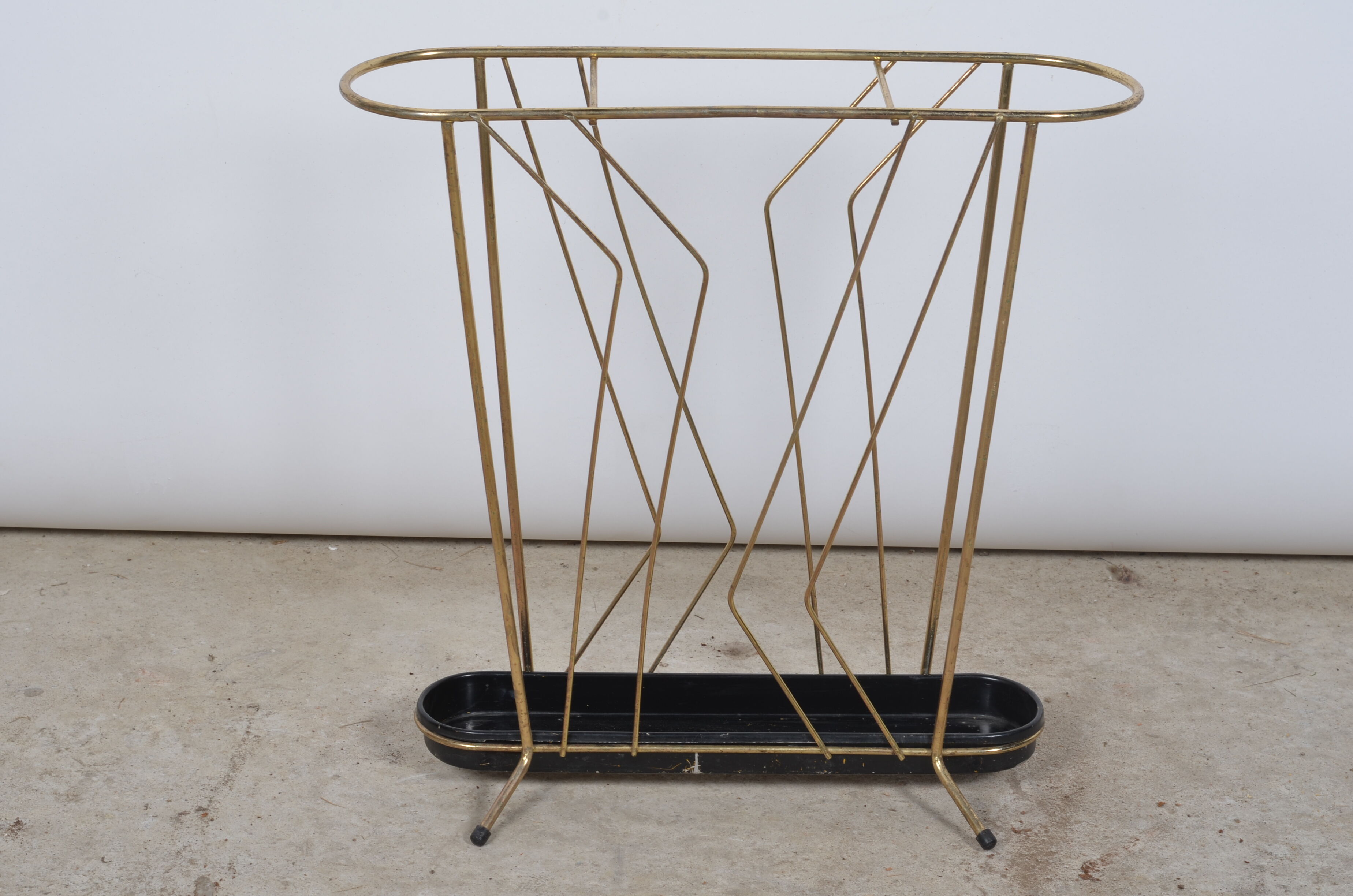 Golden metal umbrella door