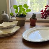 Sauceboat and old earthenware dish Salins - Terre de fer