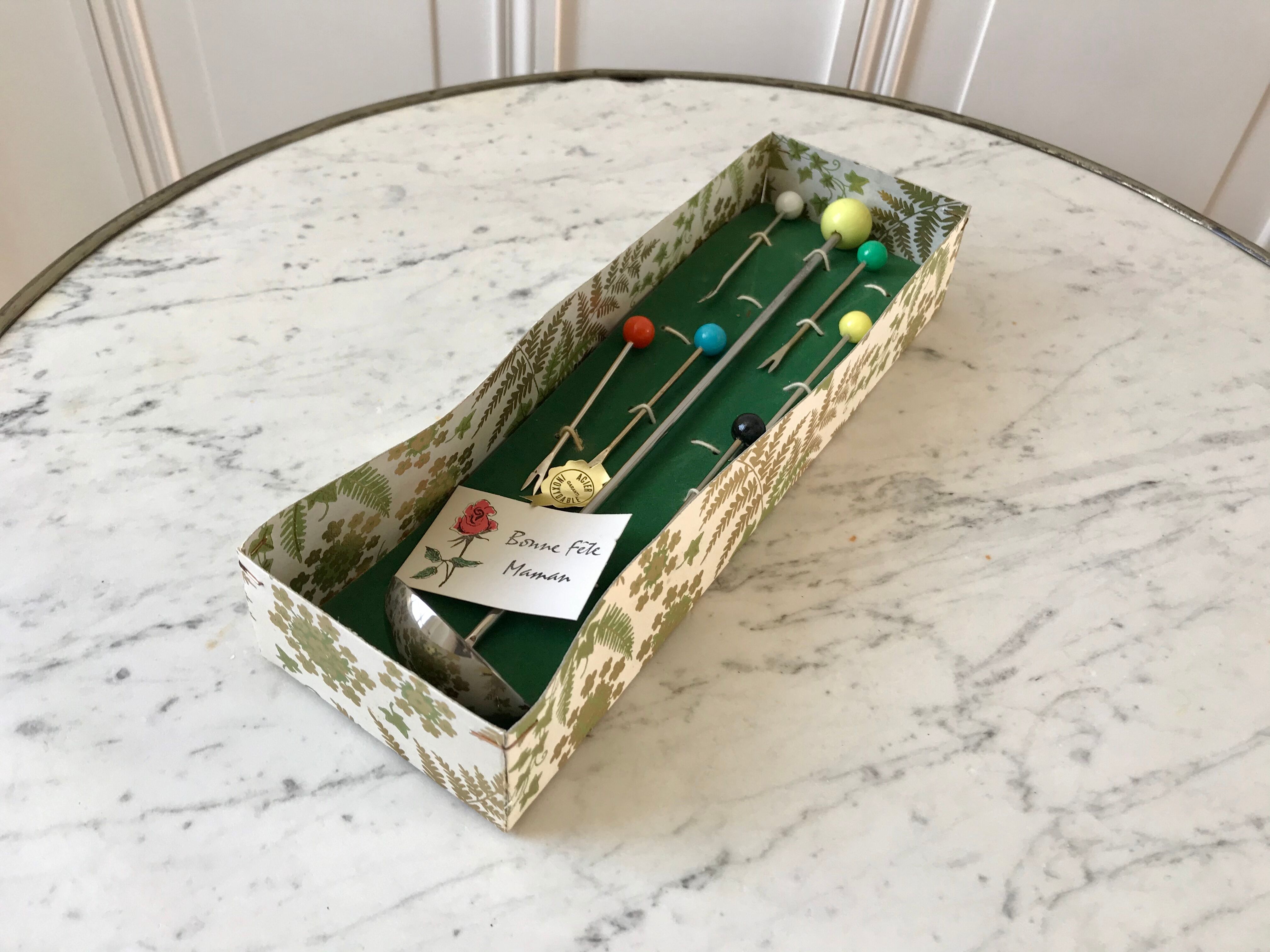 Set of seafood cutlery (ladle and 6 peaks) colorful 60s