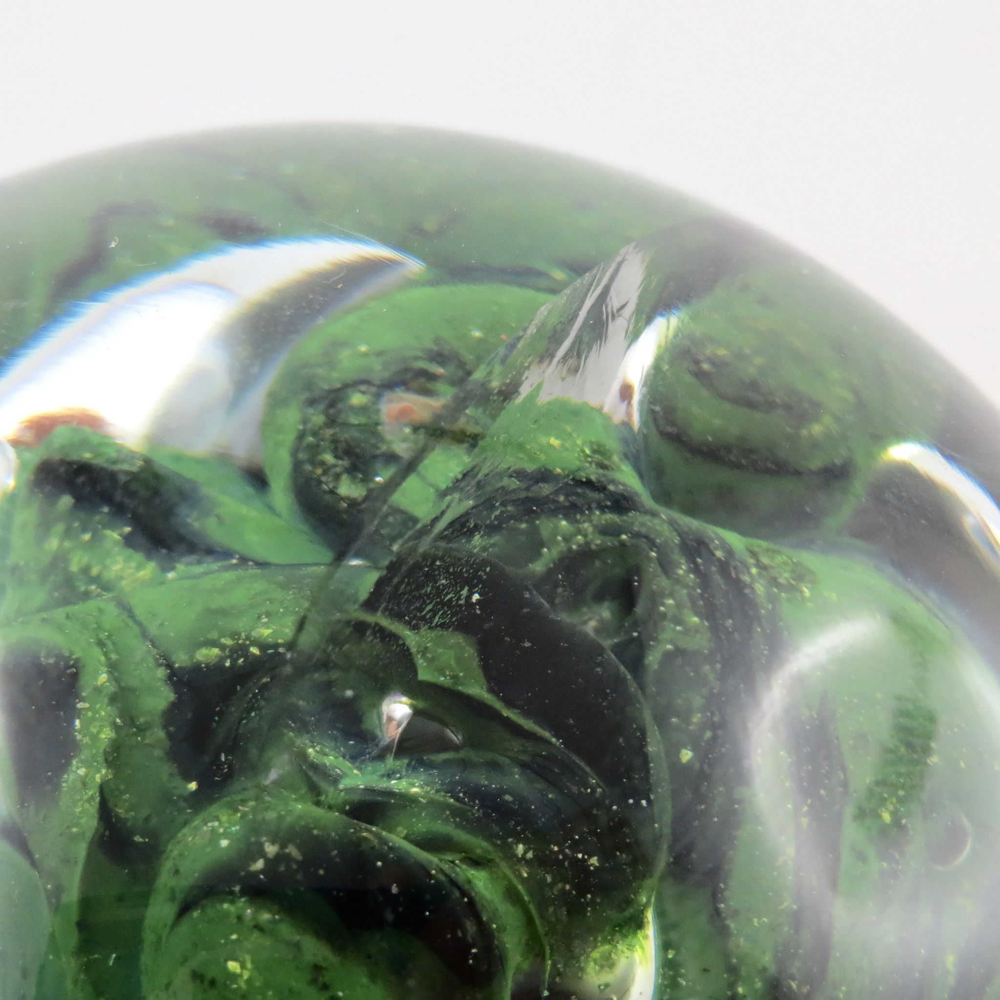 Sulfide paperweight robert pierini glass biot glass paperweight/novaro/green.