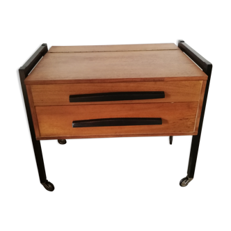 Scandinavian table