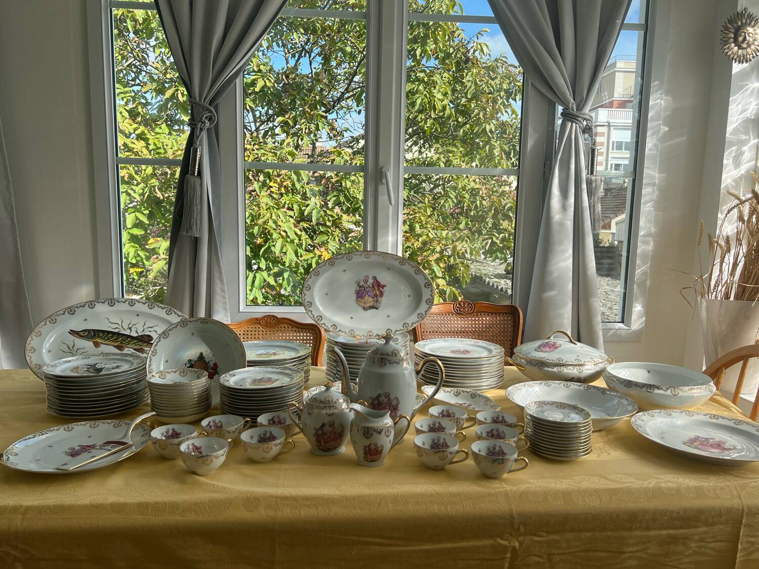 Service de table gien, modèle anémones, 80 pièces | Selency