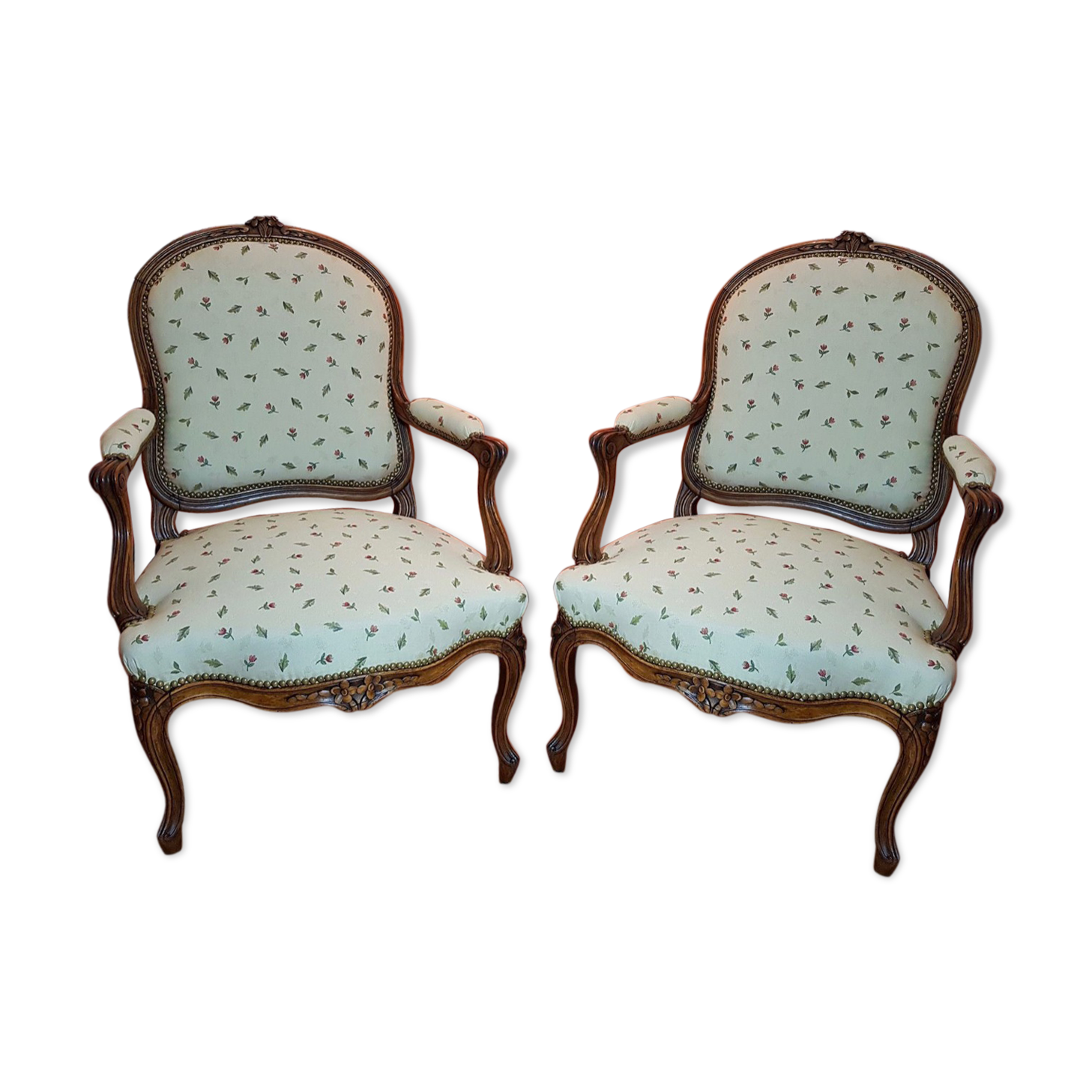 Paire de fauteuils de style Louis XV
