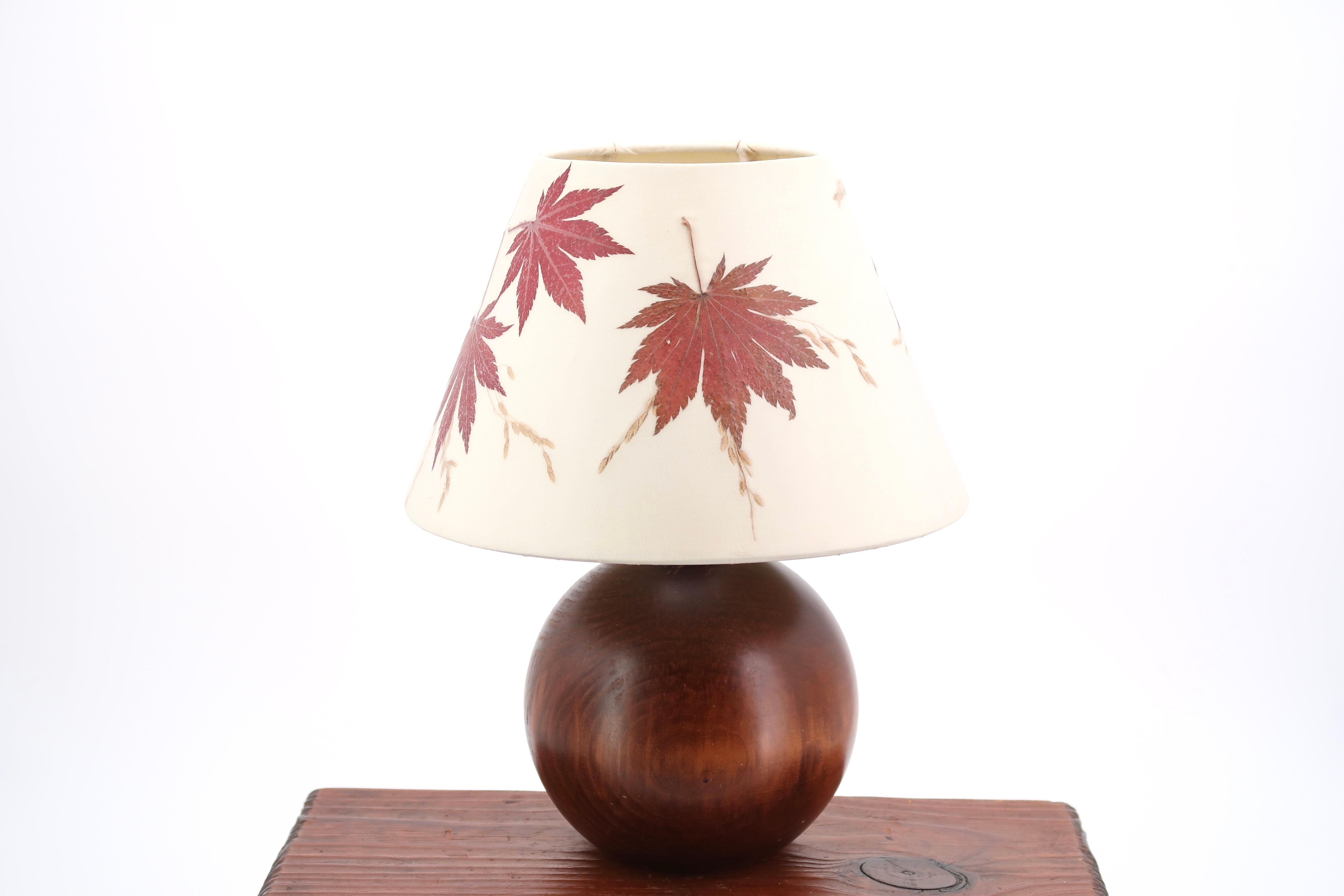 Dark wood ball lamp, lampshade with Erable leaves