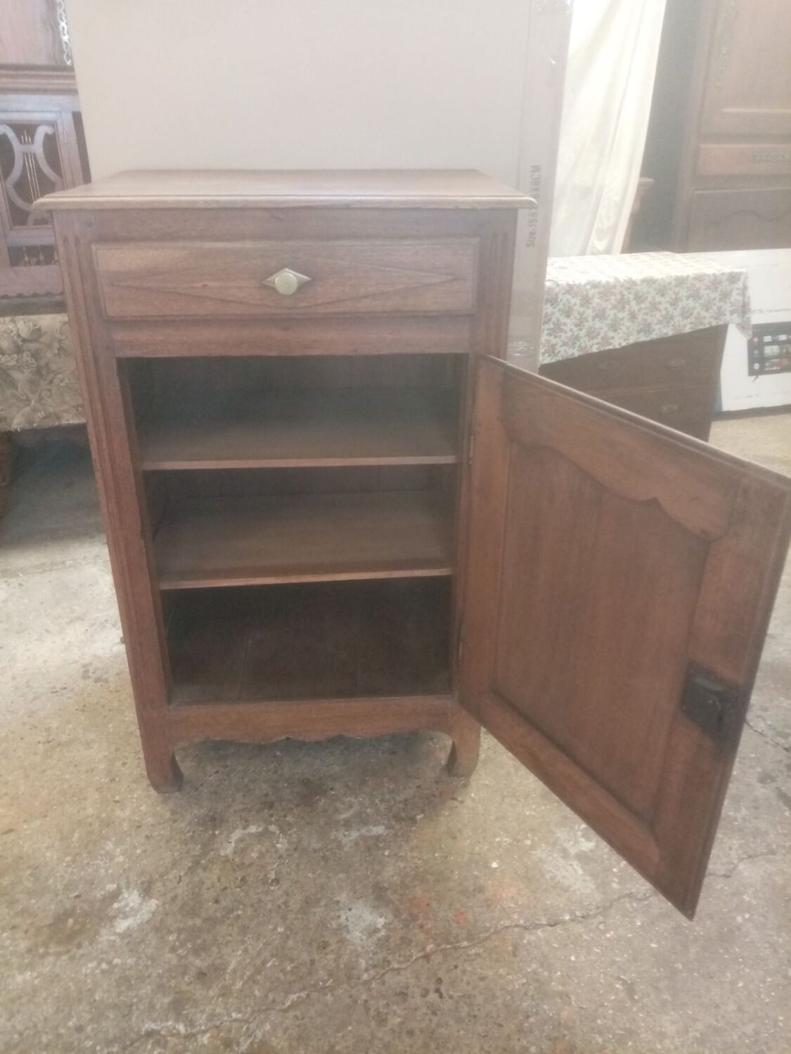 Buffet confiturier en chêne massif d'époque fin XIXè