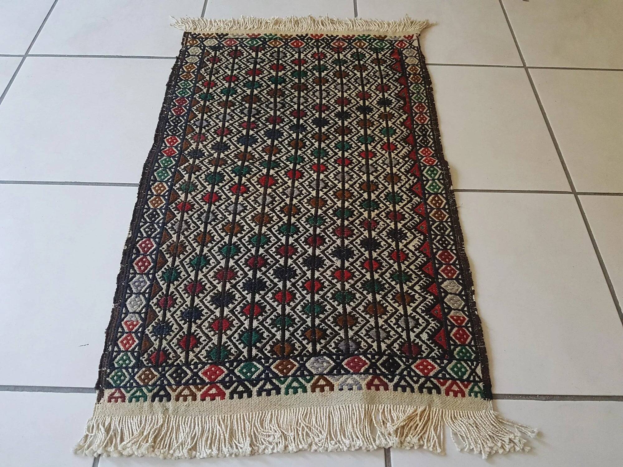 Vintage Turkish kilim handwoven 51x81 cm