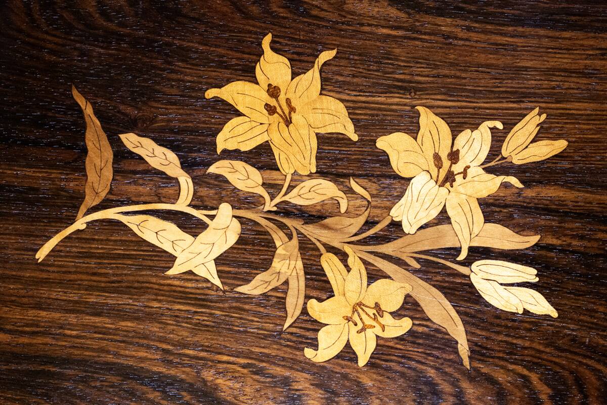 Napoleon III style floral marquetry work table / hairdresser's table.