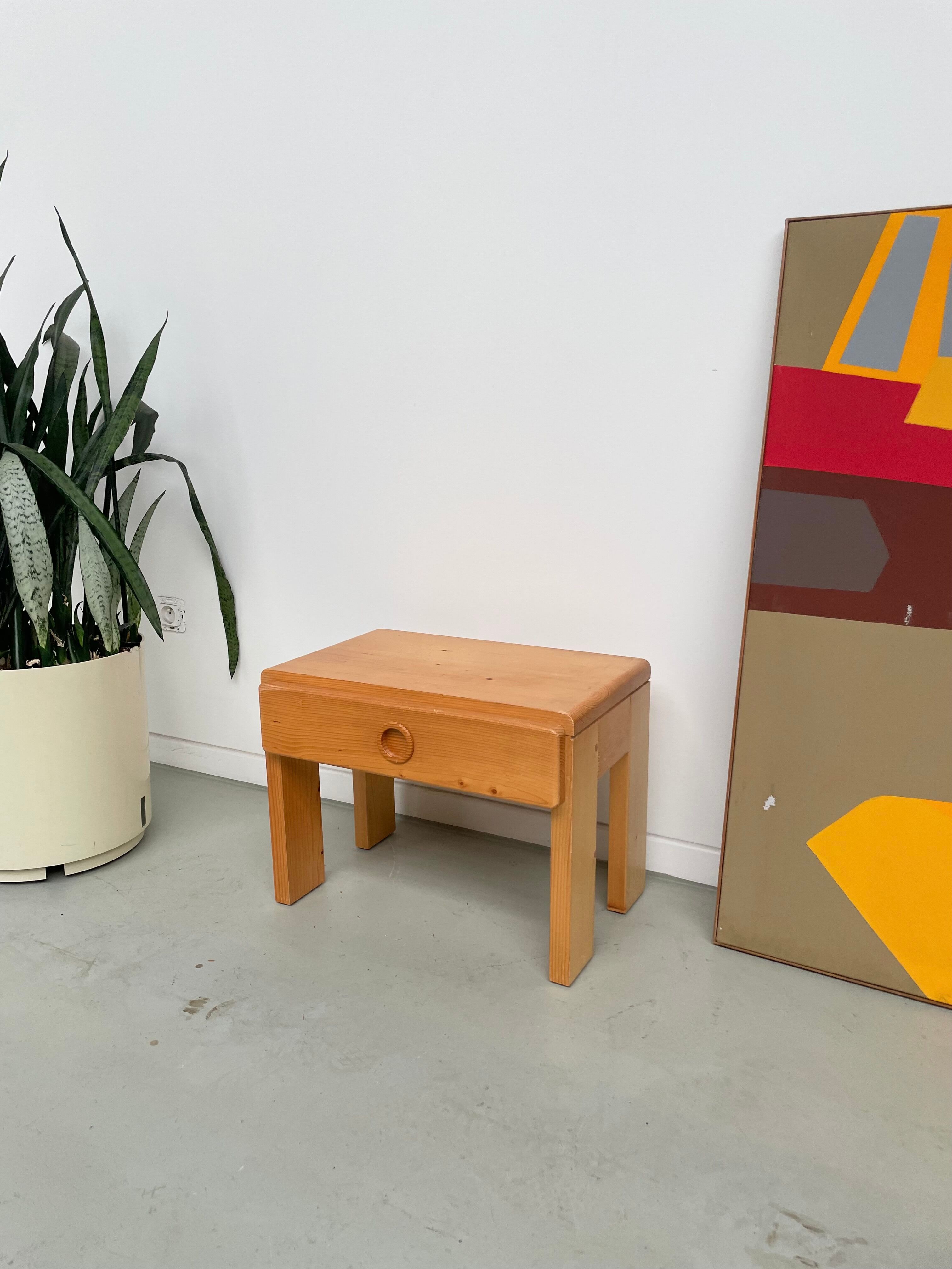 Bedside table in pine