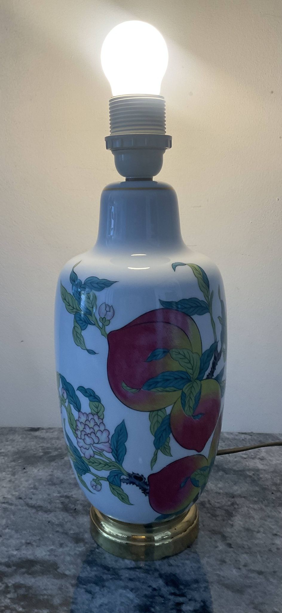 Lamp base in Paris porcelain