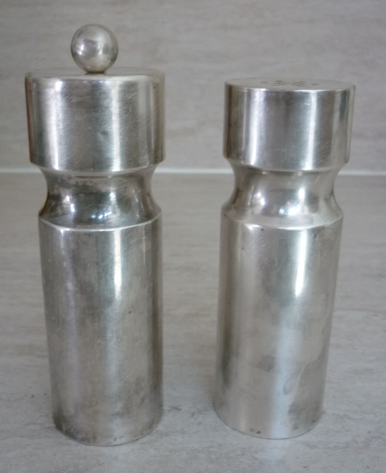 Ermetic salt and pepper shaker by Stéphane Prud'homme in silver metal