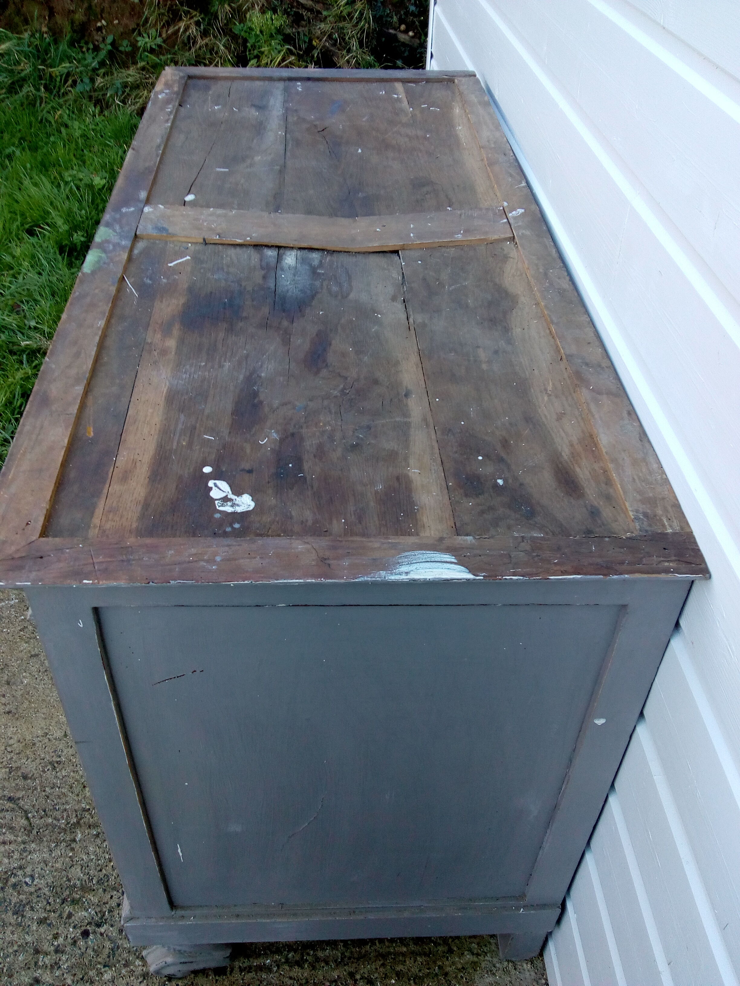Chest of dresser Restoration Period