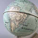 Luminous vintage globe