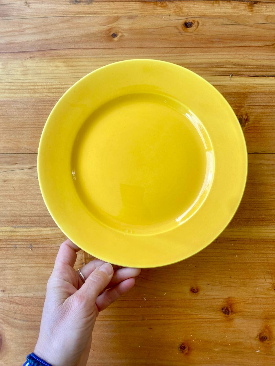 Yellow dinner set