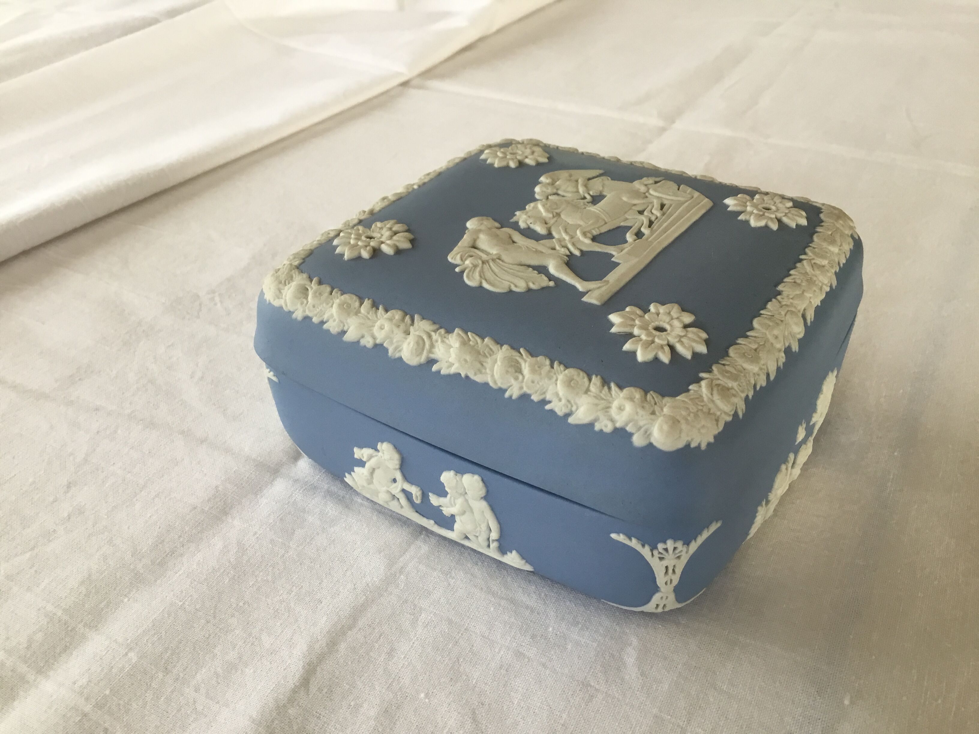 Porcelain box, wedgwood