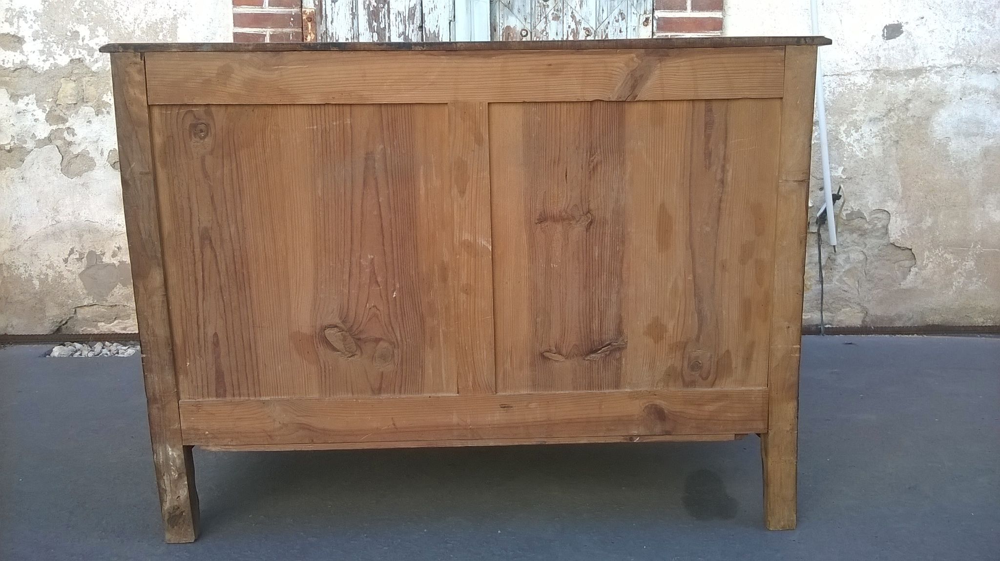 Louis XV dresser