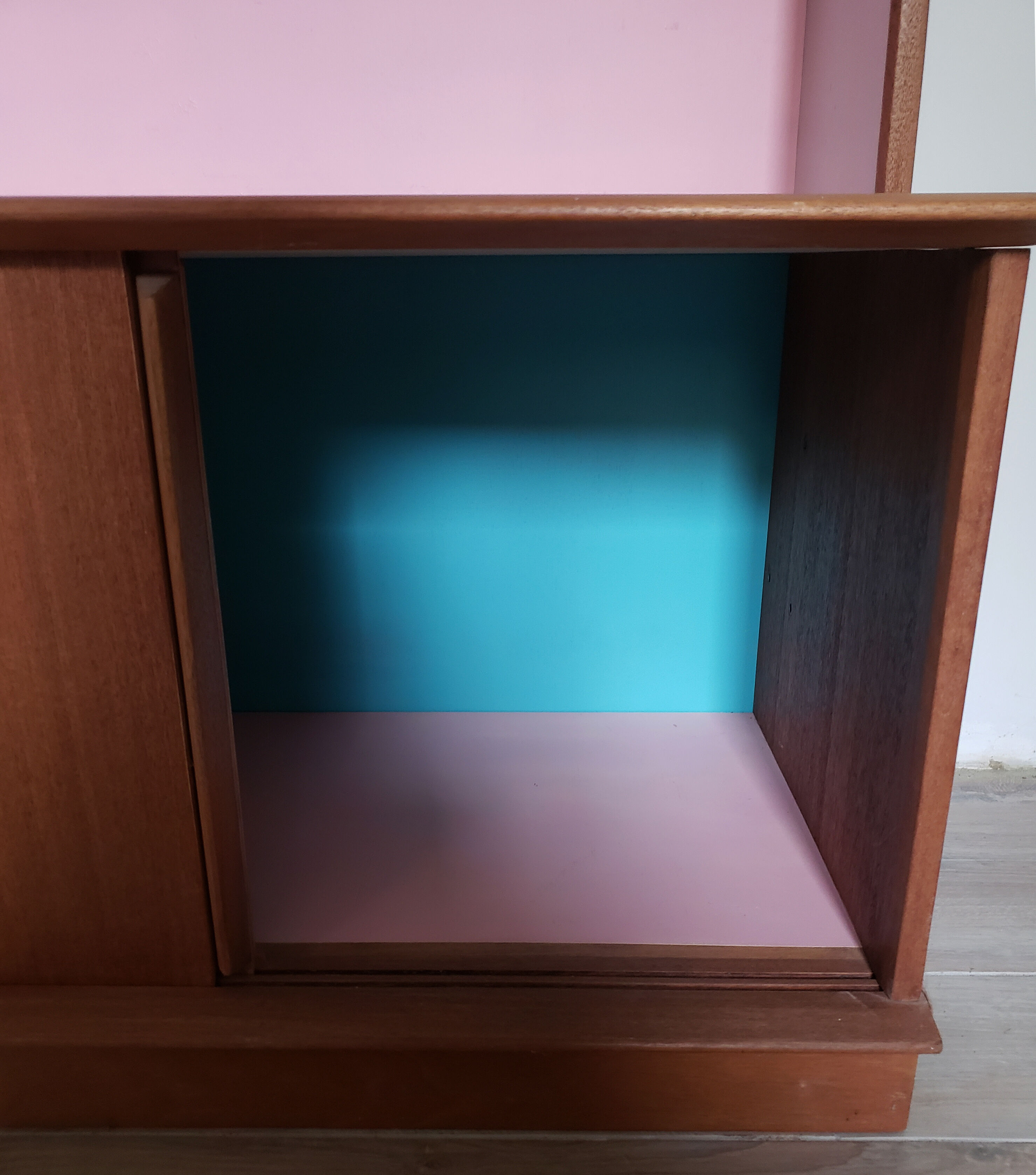Oscar bookcase