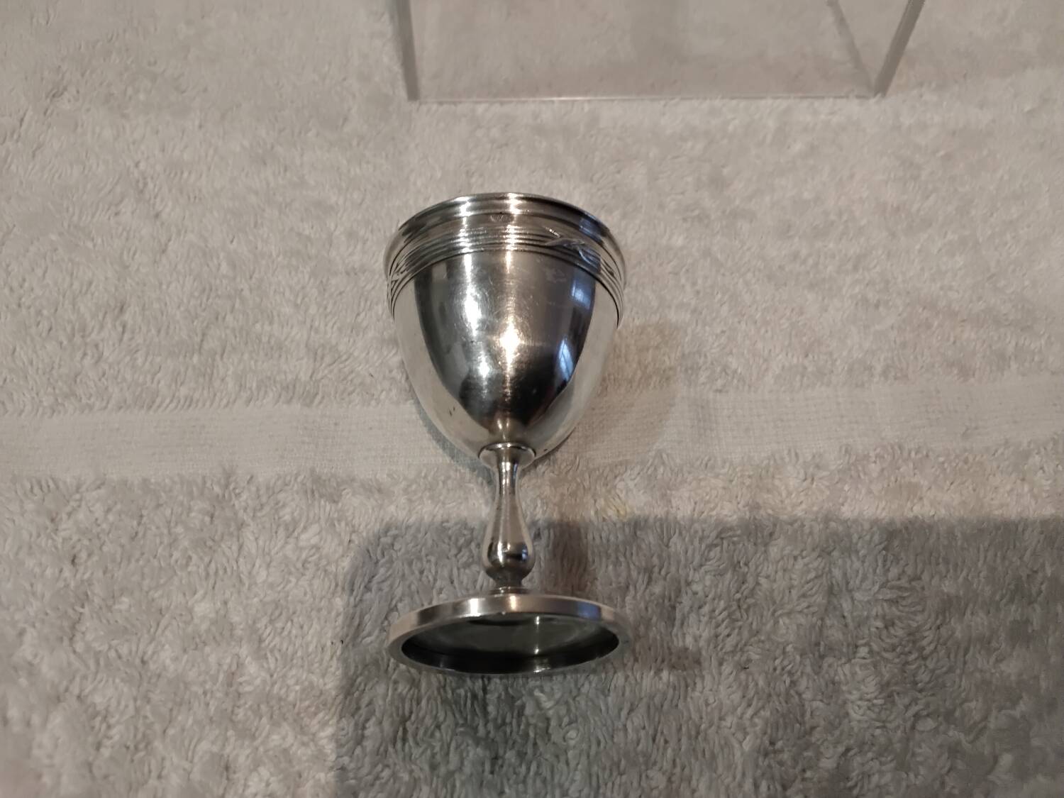 Louis XVI style silver egg cup (950) by Ernest Compere, Minerva design