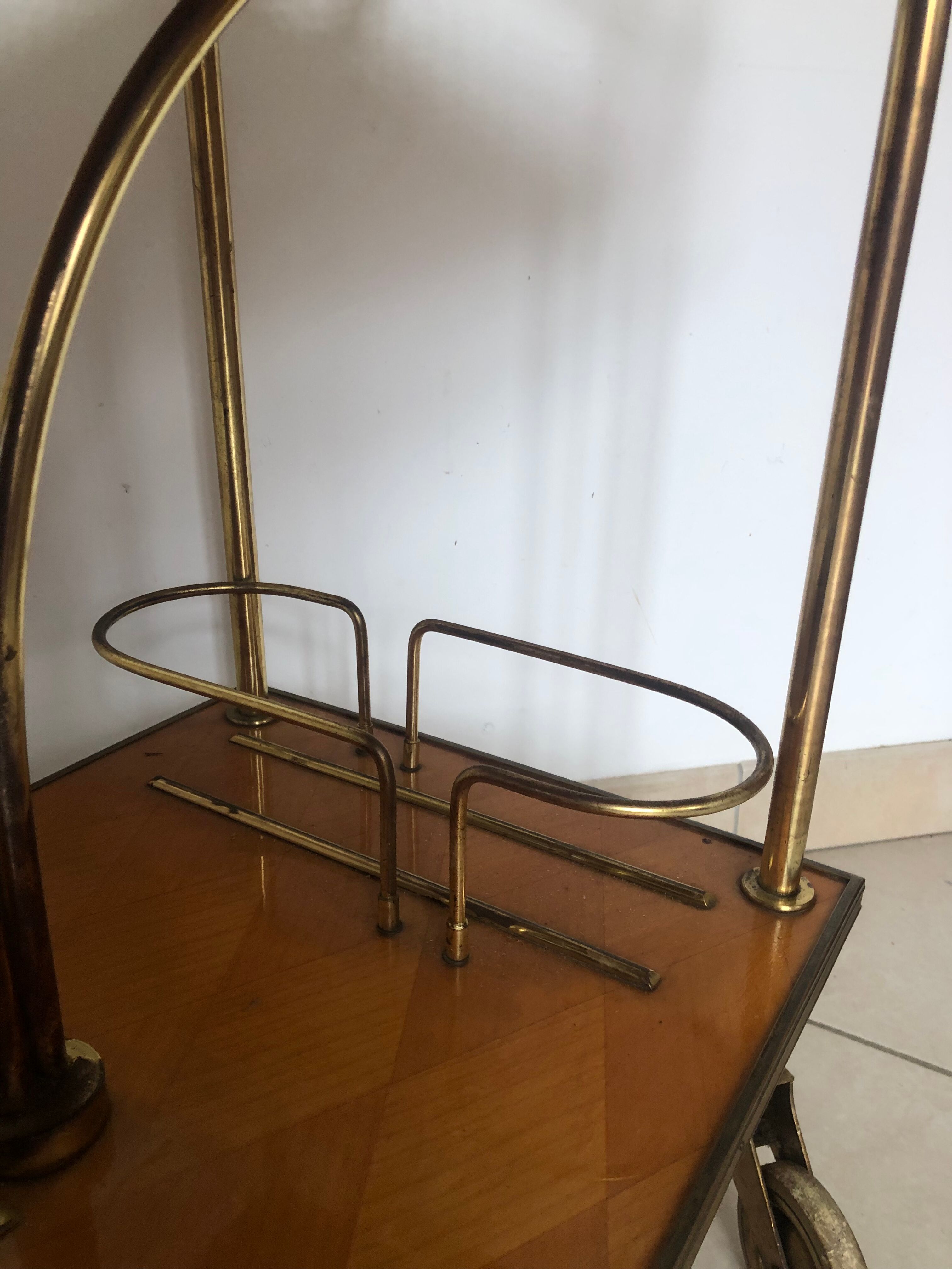 Vintage service on wheels