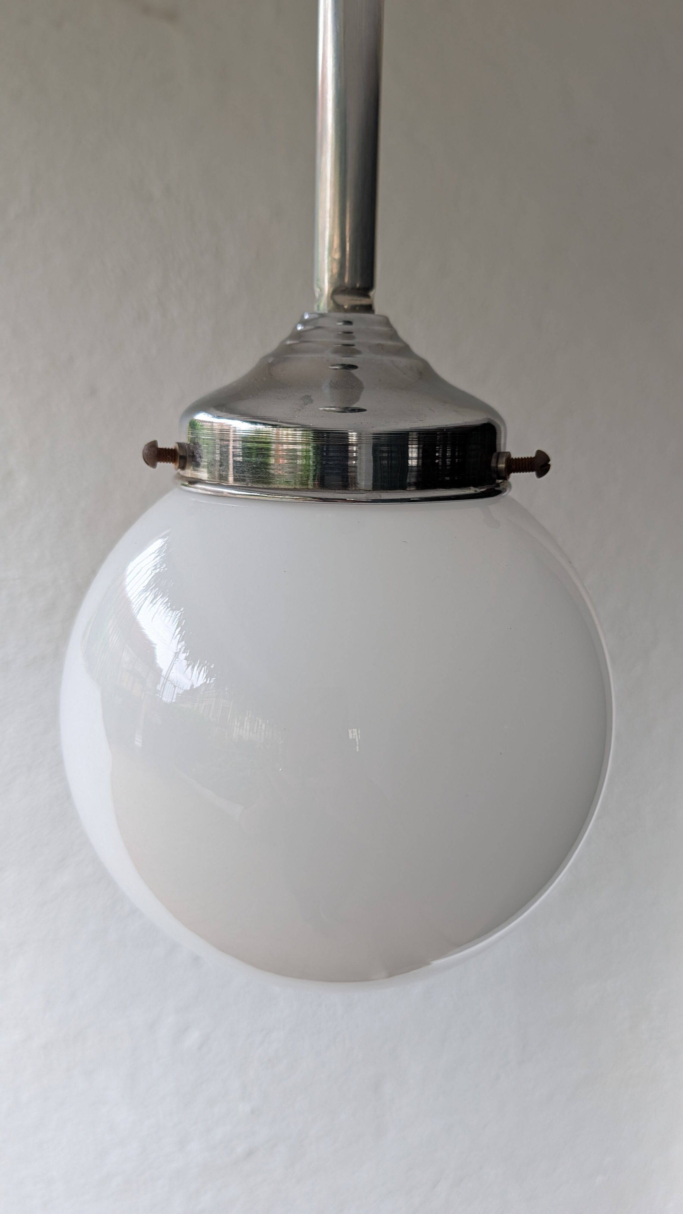 White opaline suspension and chrome metal — old school spirit