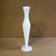 Vase soliflore blanc en opaline.