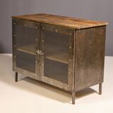 Armoire industrielle en fer forgé des années 1950, Tchécoslovaquie