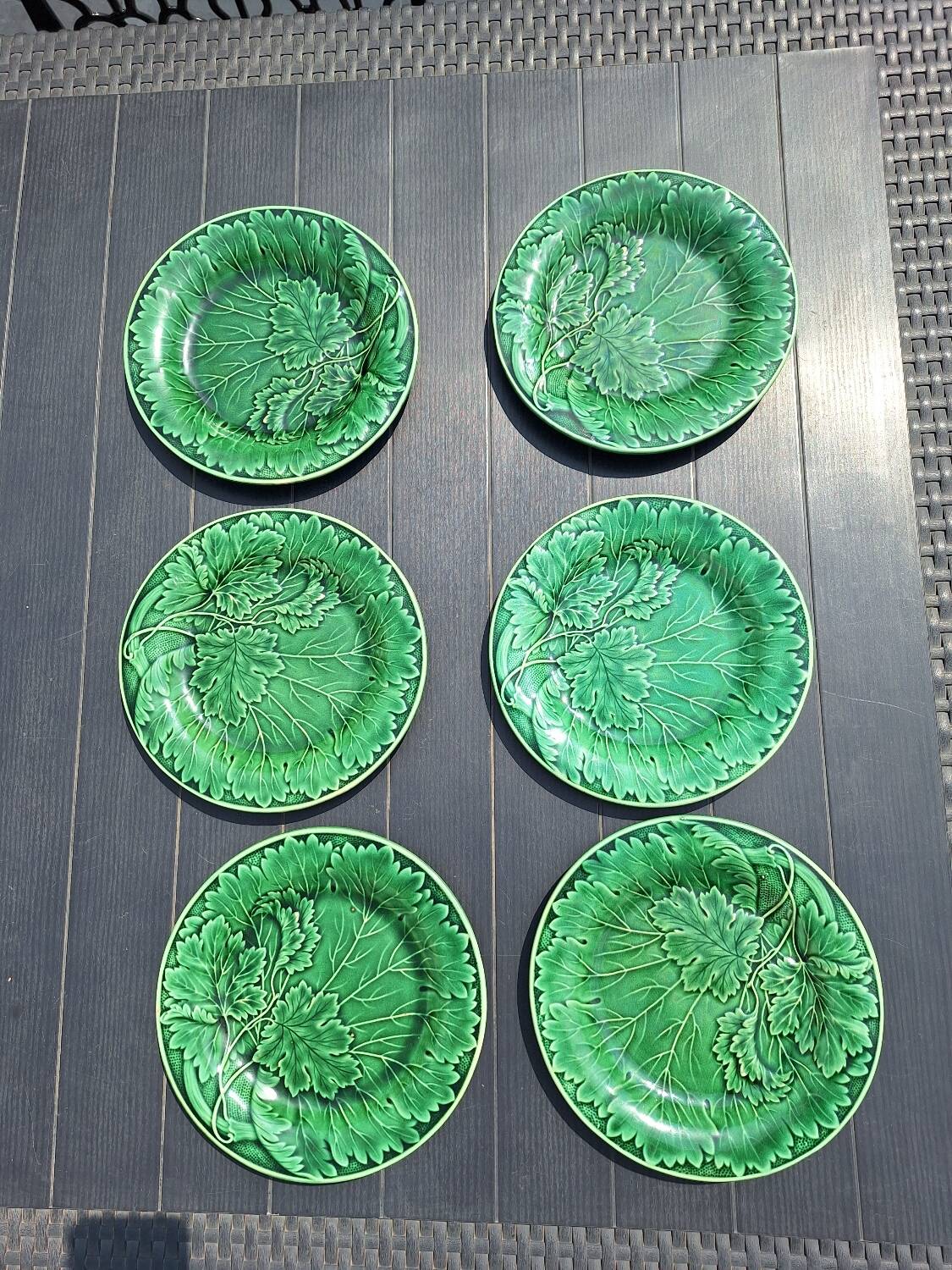 6 green slip plates