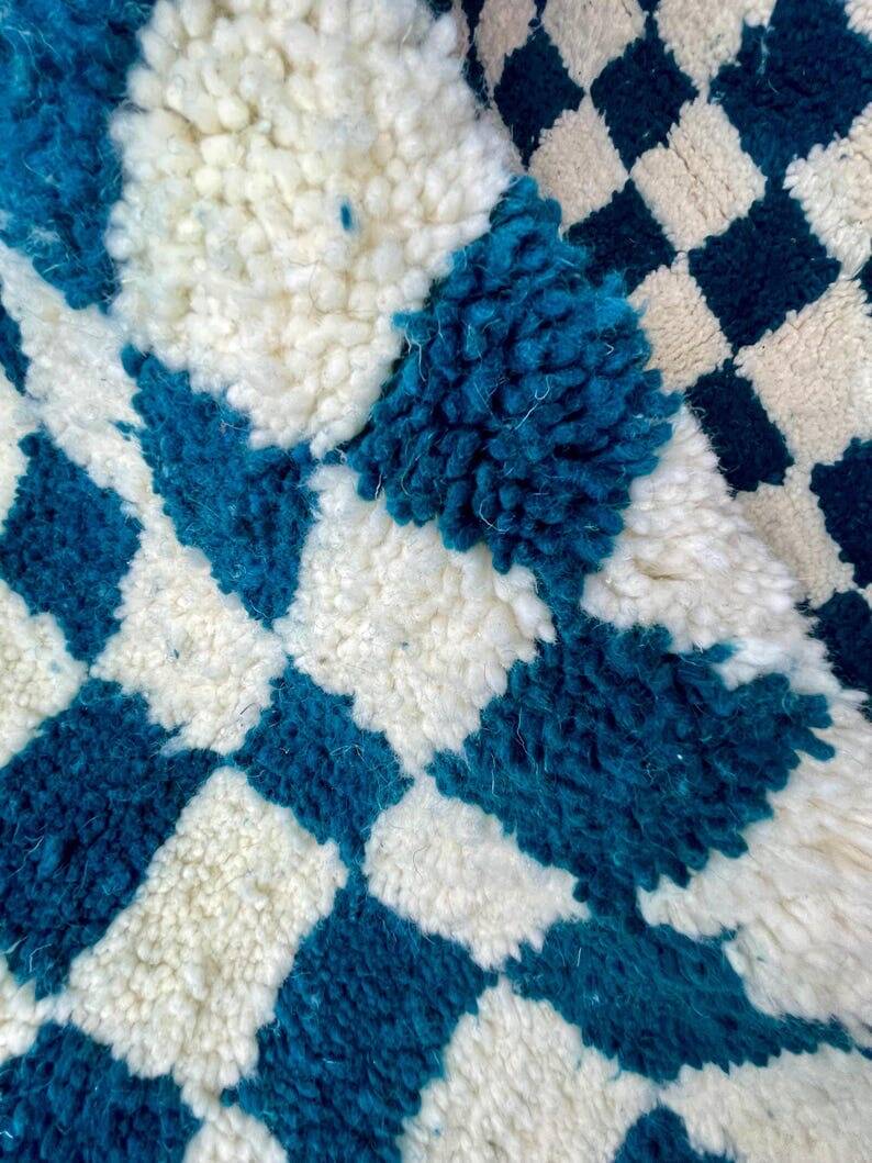 Tapis beni ouraine bleu carré fait main