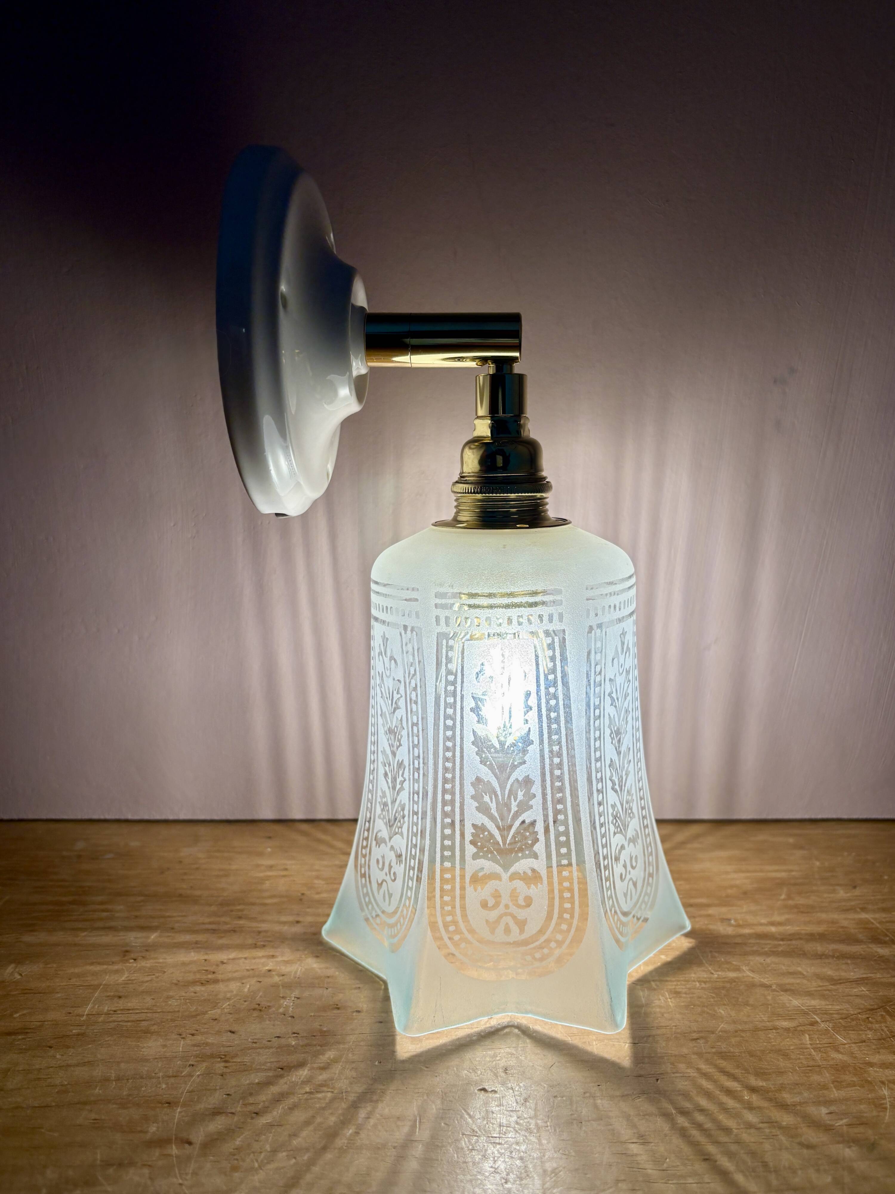 Vintage tulip wall lamp in white and blue frosted glass