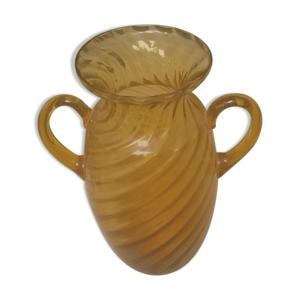 vase a anse