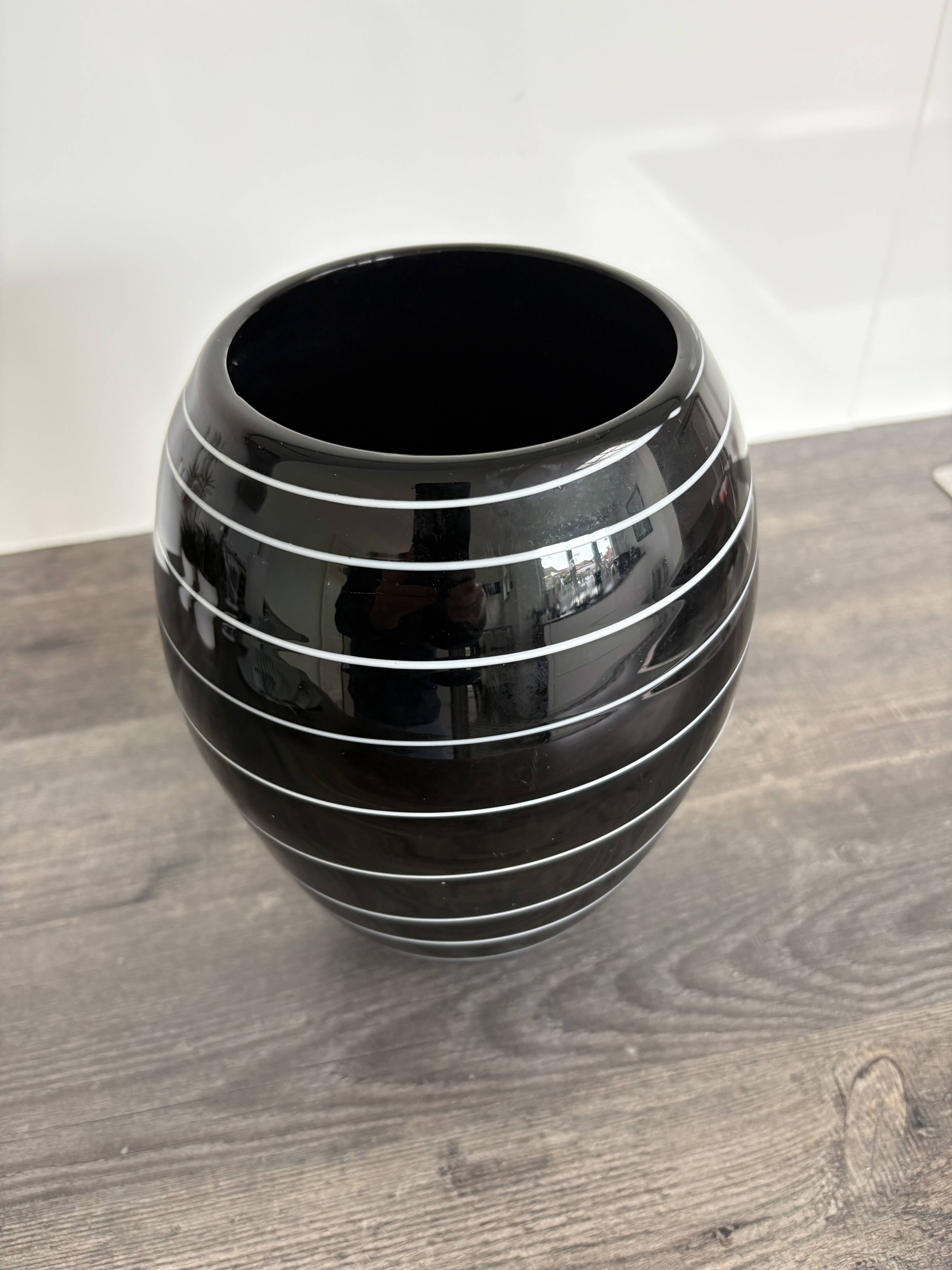 Grand vase design