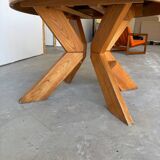 Vintage style extendable oval dining table in solid elm
