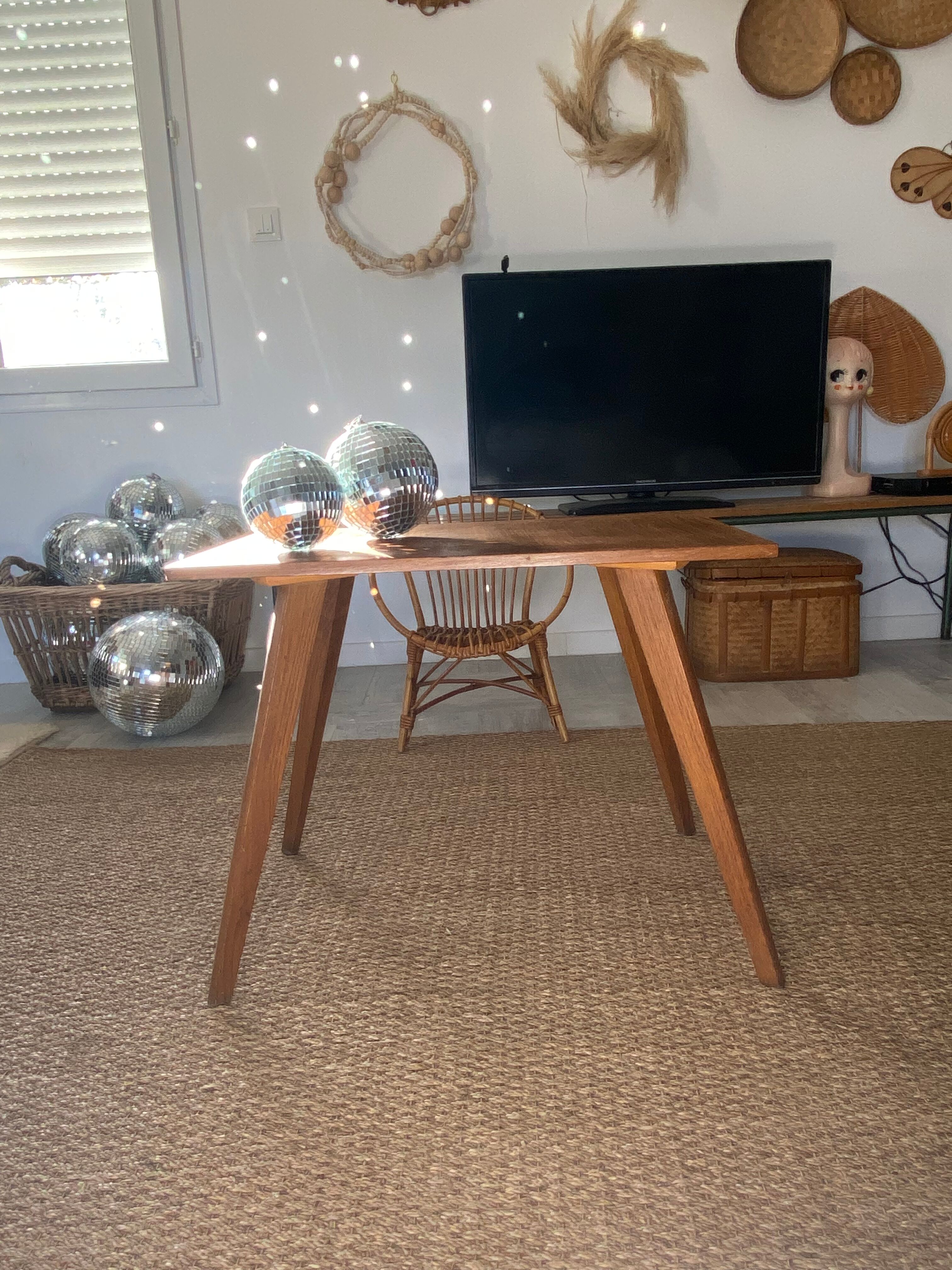 Compass leg coffee table