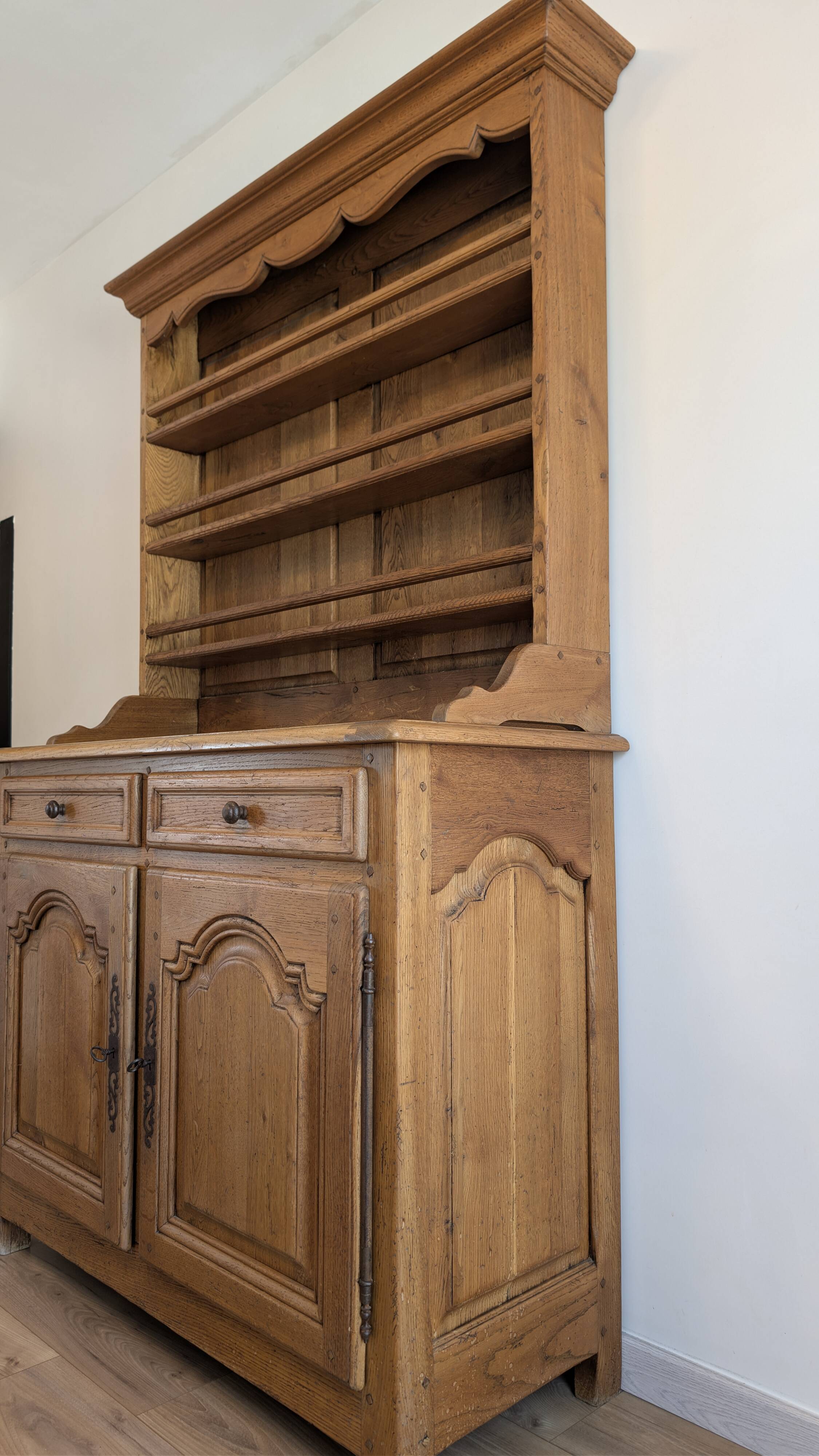 Buffet two bodies Old Furniture in solid oak, Italian rustic style