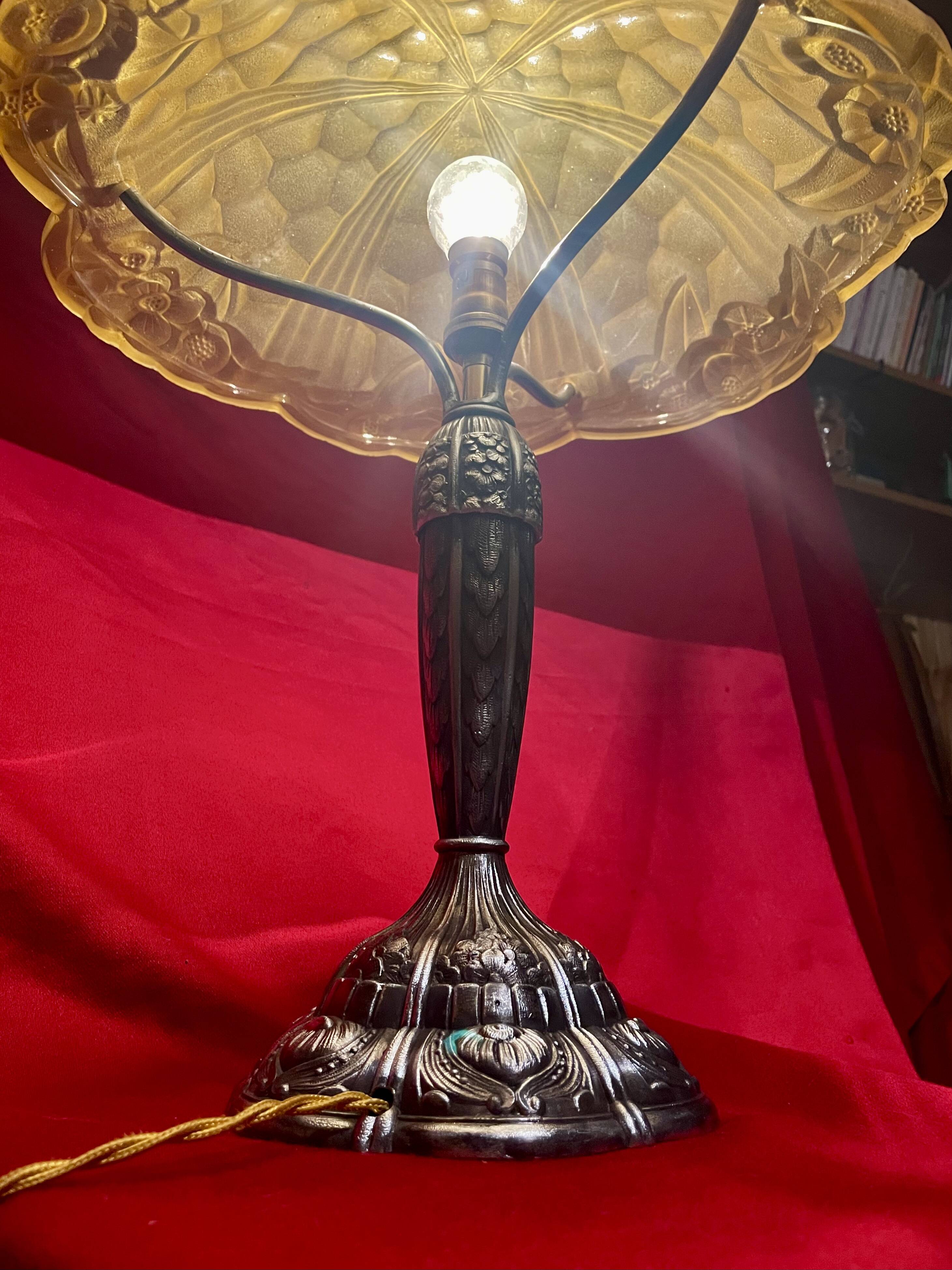 Vintage Art Nouveau lamp signed "Degué", from the 1920s
