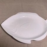 Plat de service en forme de poisson en céramique émaillée blanche