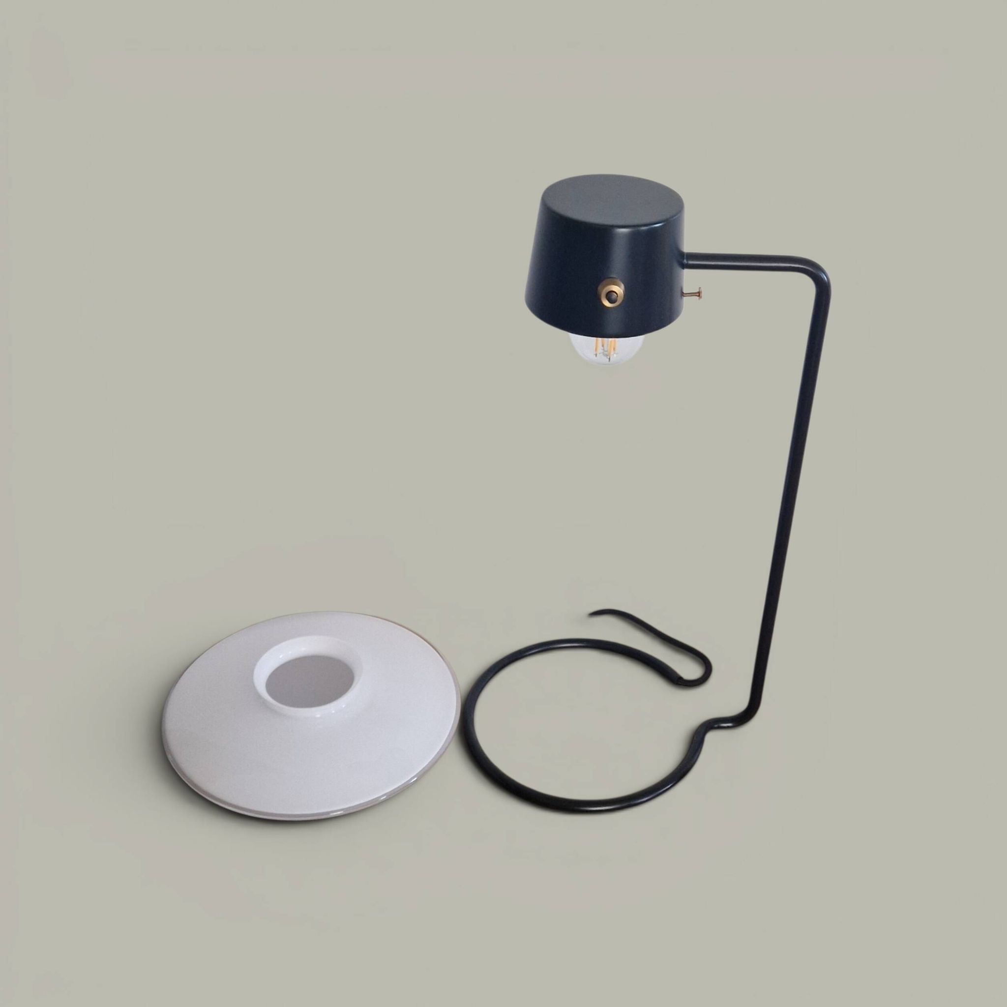 Lamp A.J. Oxford - Louis Poulsen - Design Arne Jacobsen 1963