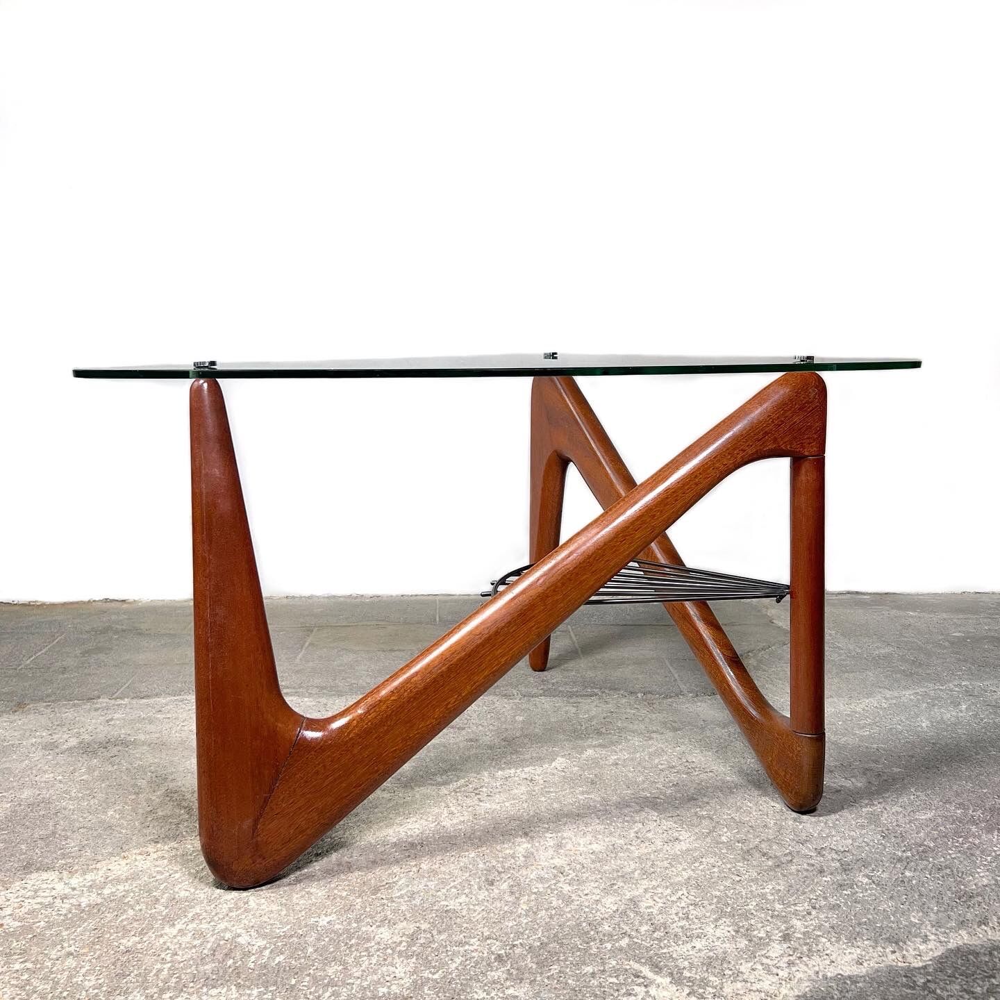 Table basse zig-zag par Louis Sognot, 1950