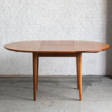 Extendable dining table, round to oval, 1970s