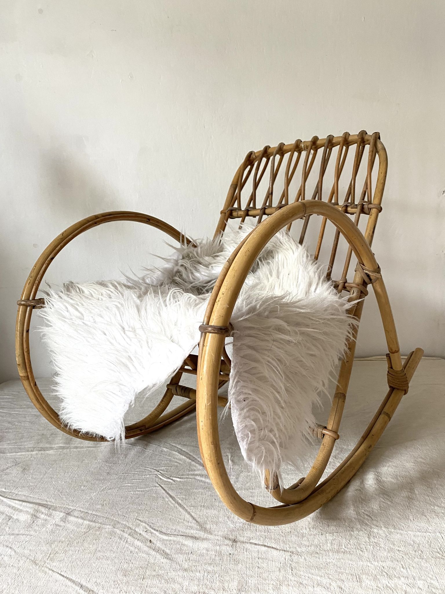 Fauteuil Rocking chair en rotin pour enfant