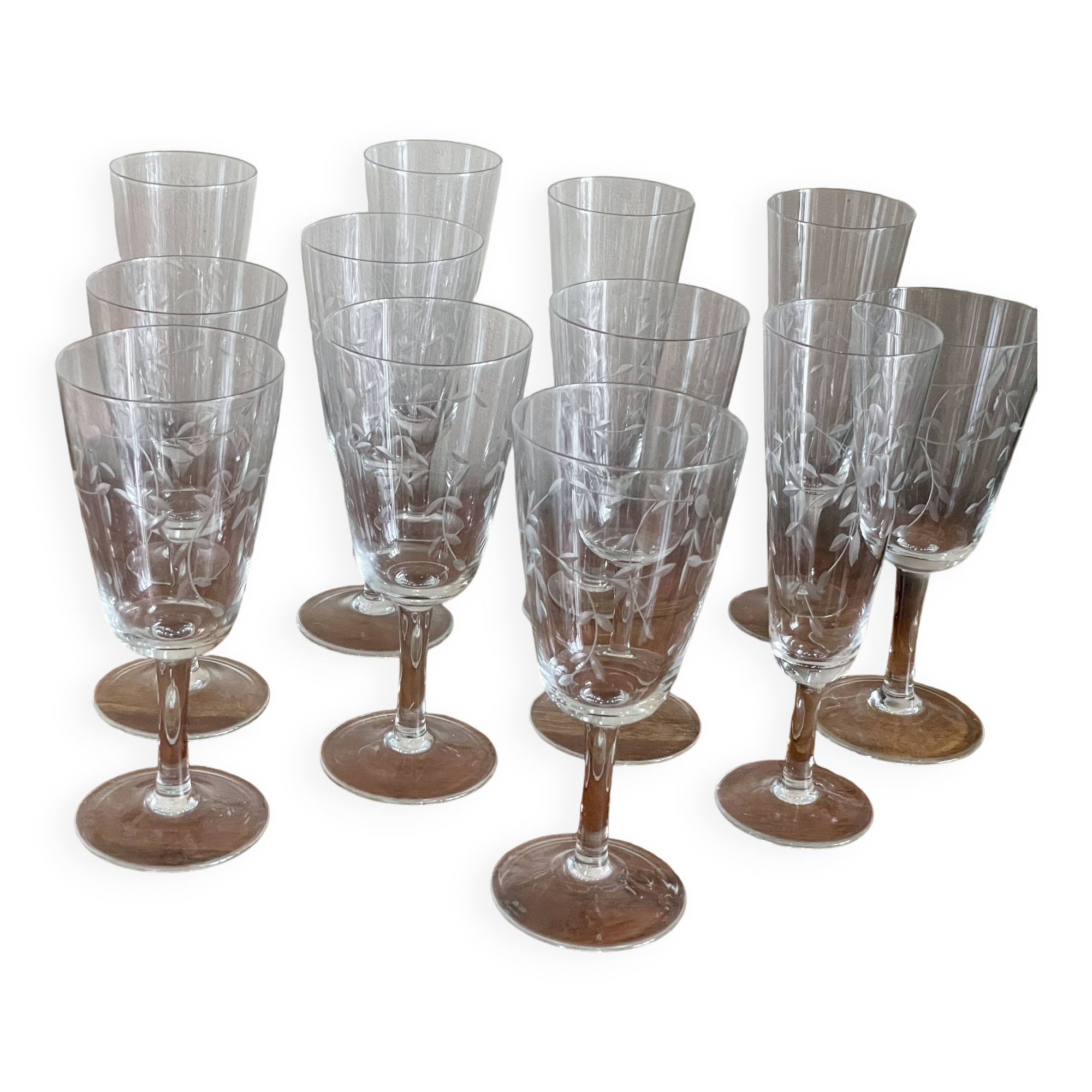 Engraved champagne glasses and wine glasses