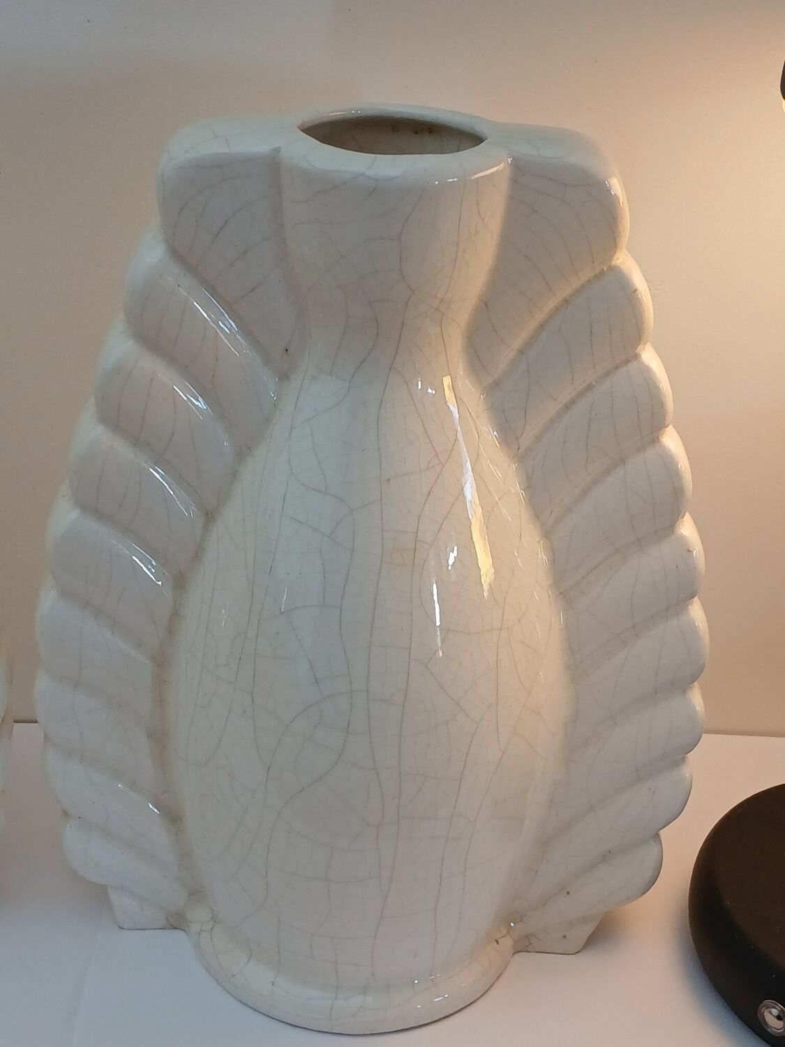 Duo de vases en céramique blanche craquelée Néo Art Déco France