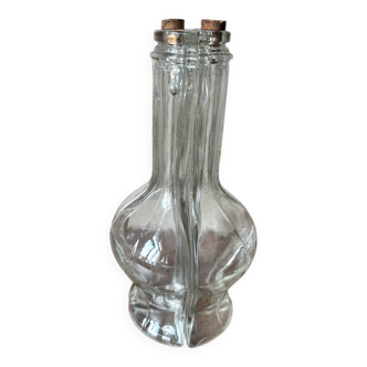 Compartmented liqueur decanter
