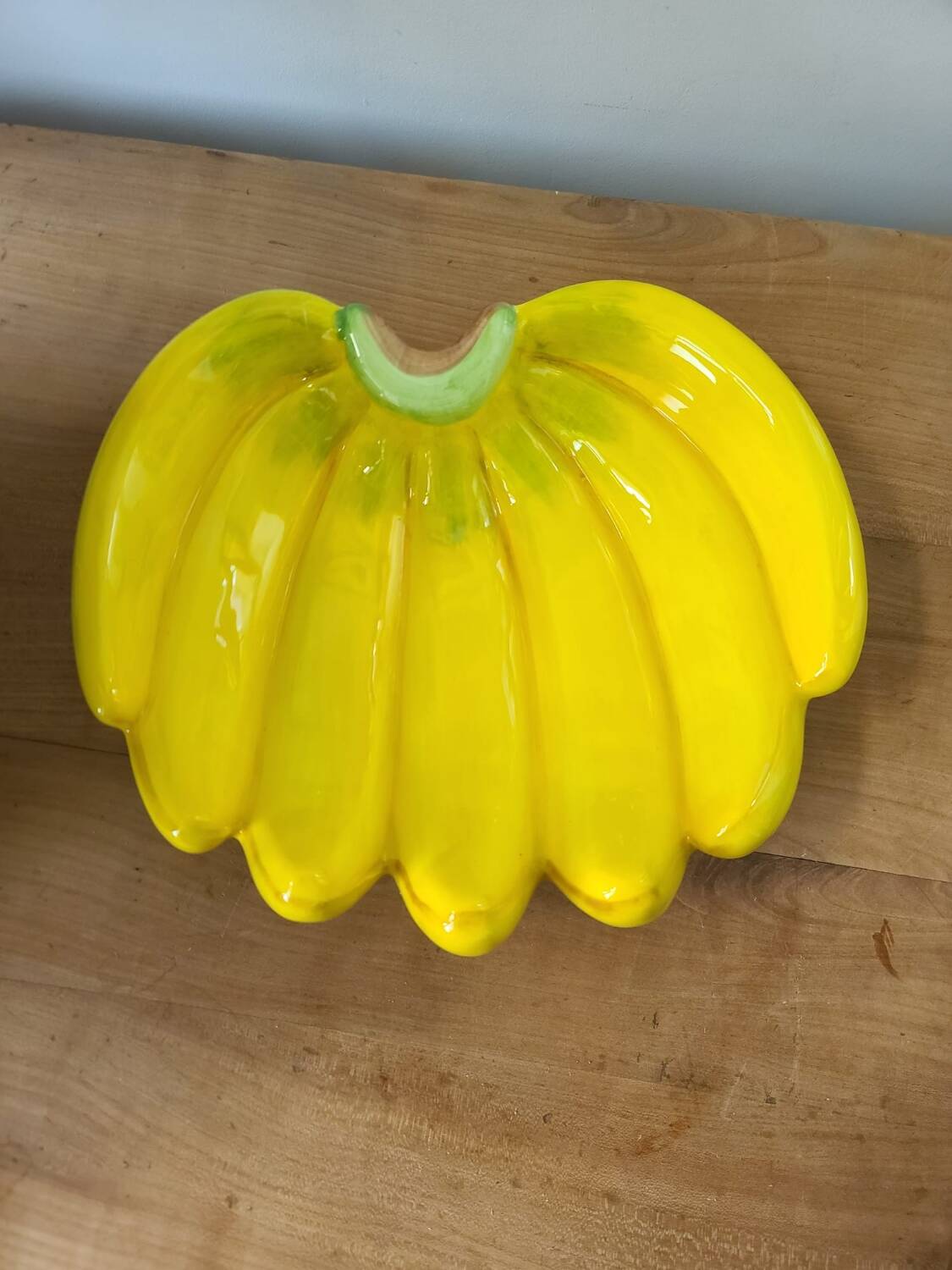 Ceramic fruit basket by Gisela Graham London