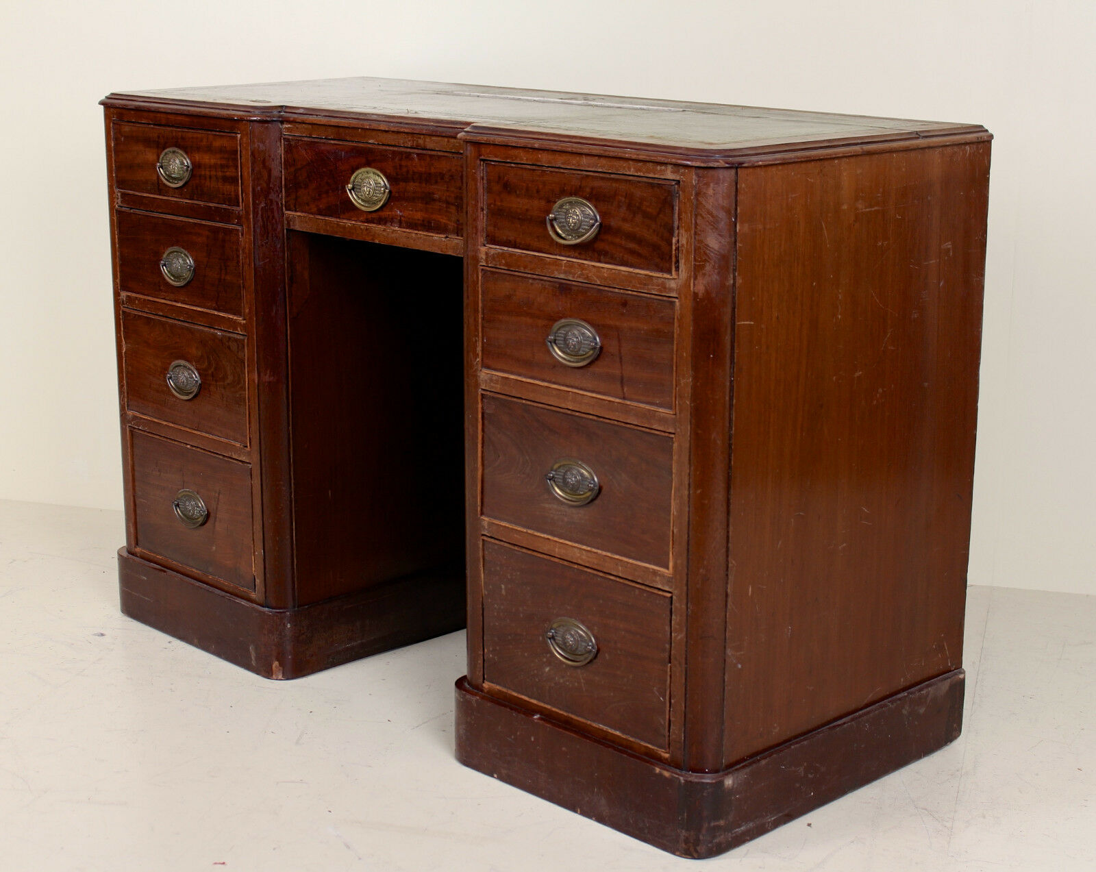 Bureau Victorian oak and leather