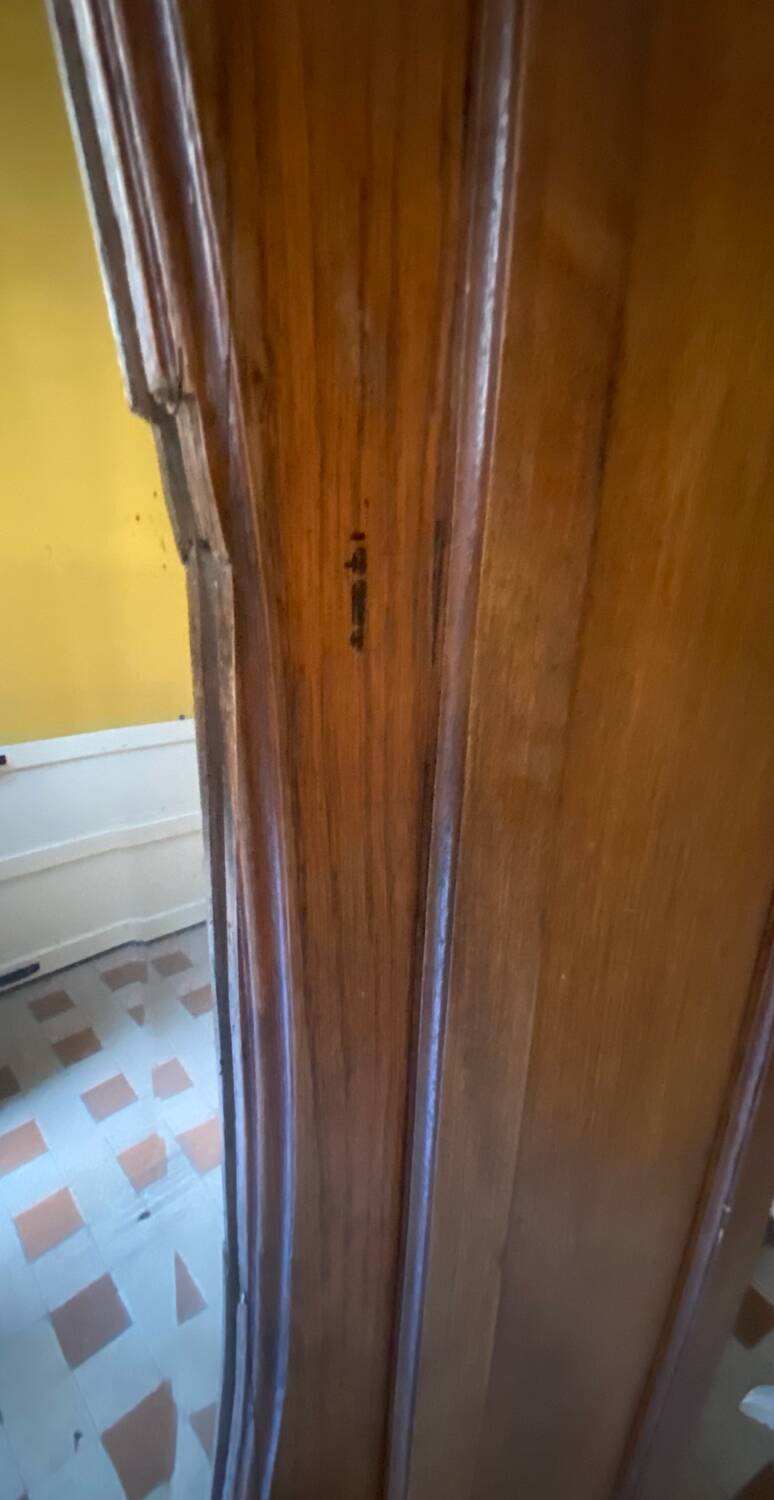 Oval mirror wardrobe