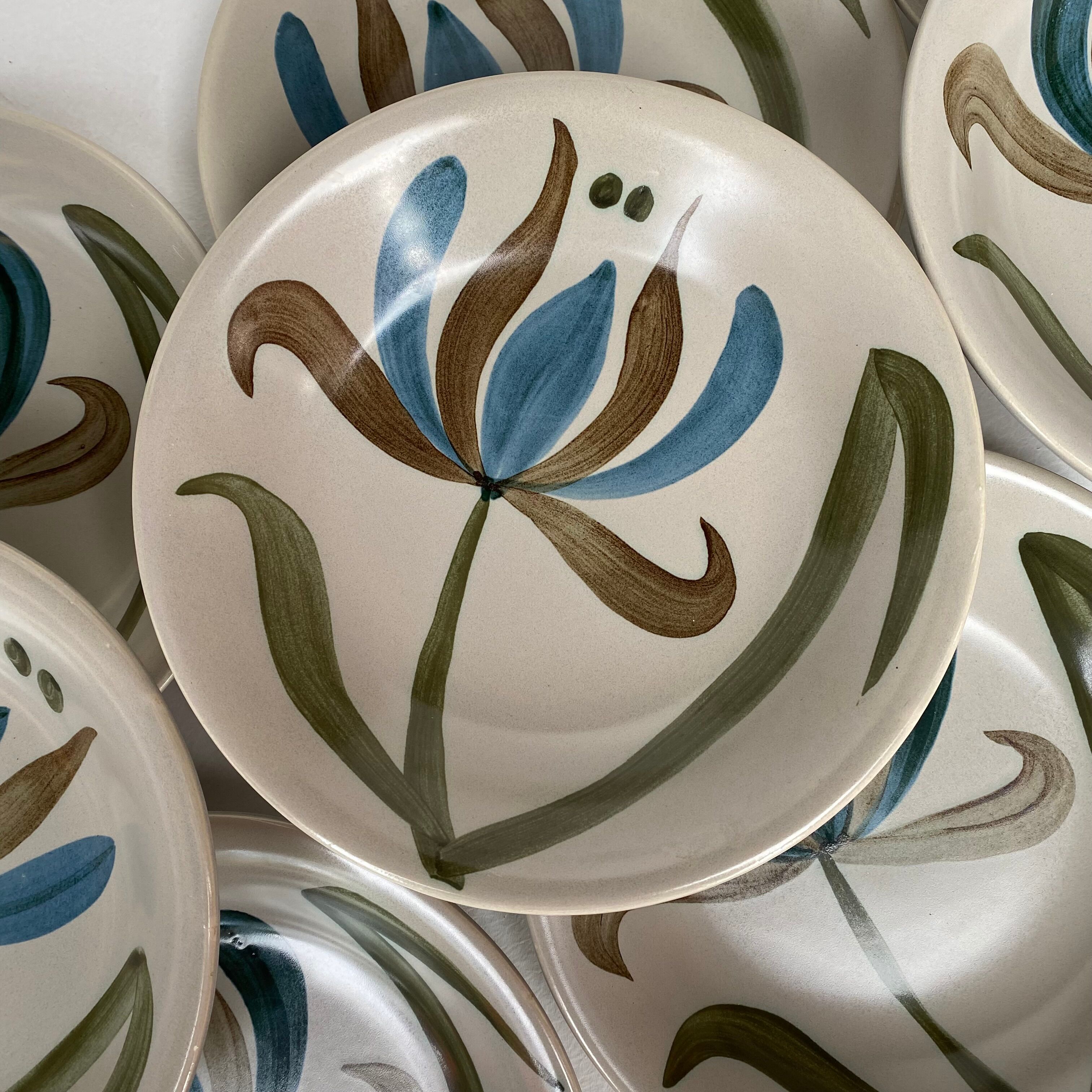 Hollow plates vintage sandstone Logchamp