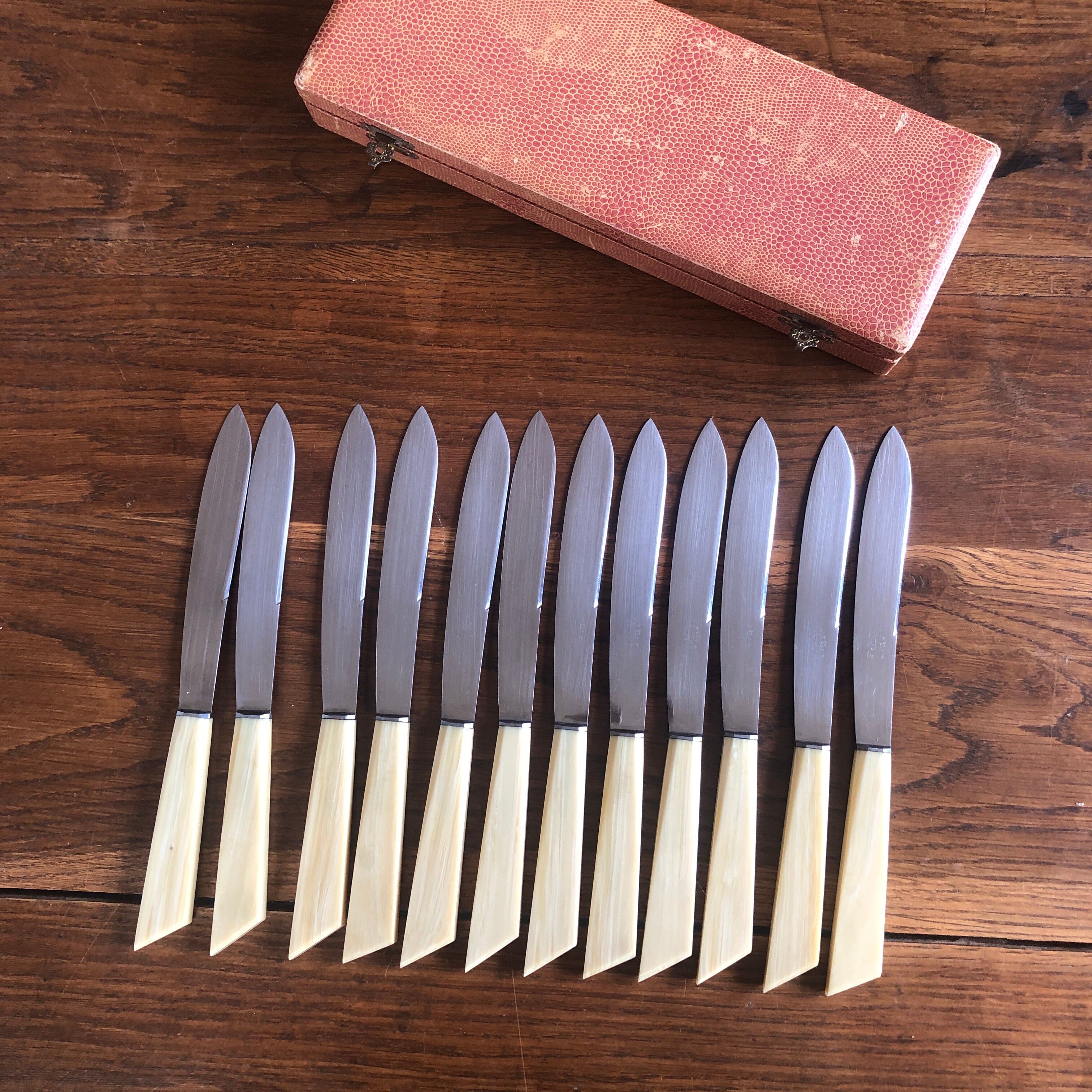 12 art deco knives