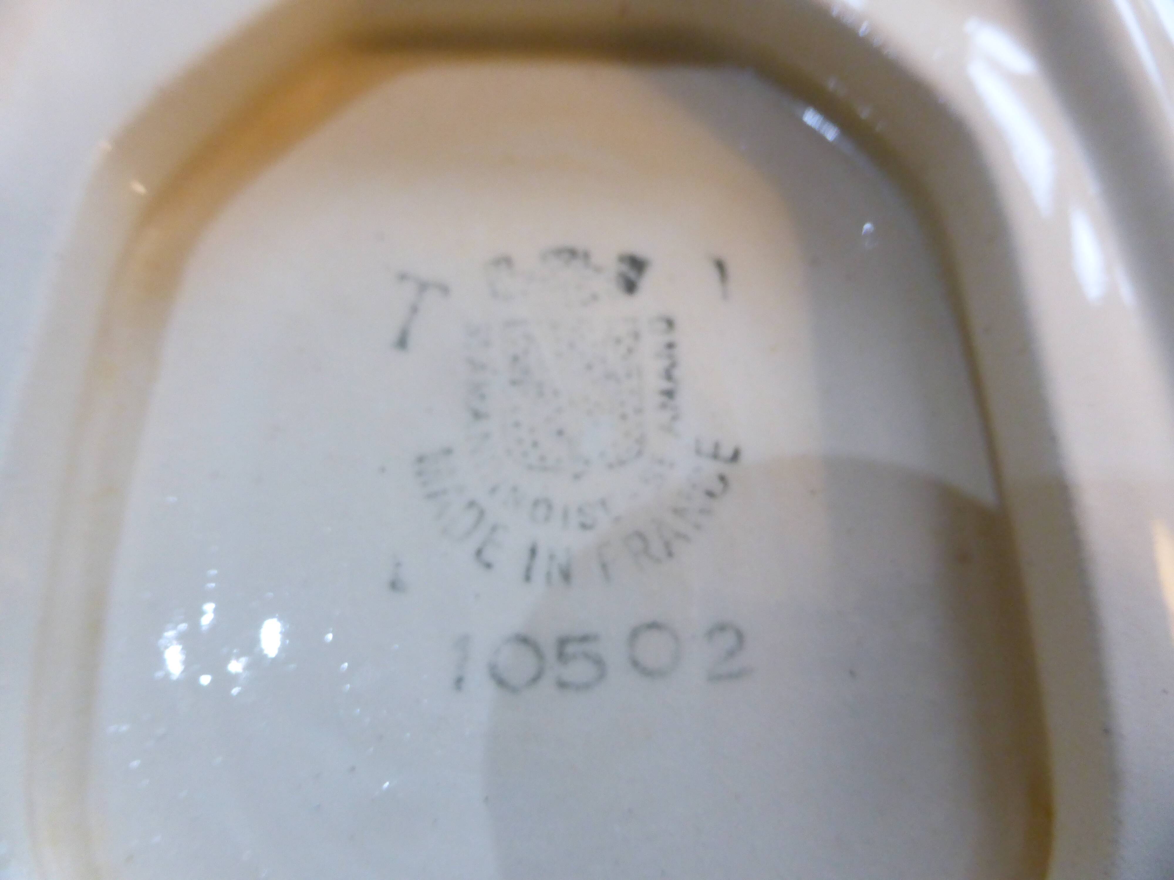 Sauceboat in porcelain from St Amand 191222