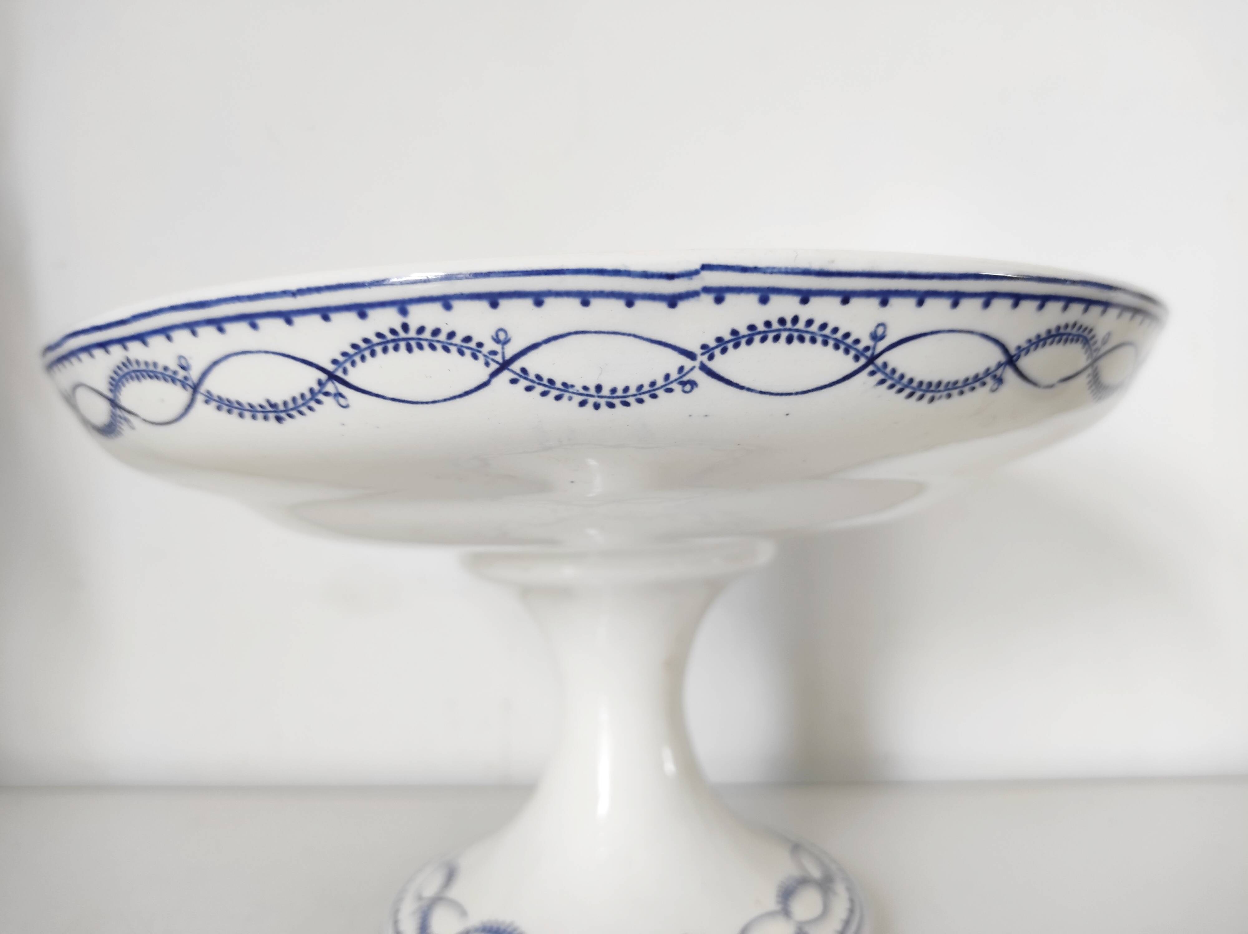 Boch Frères earthenware heeled dish