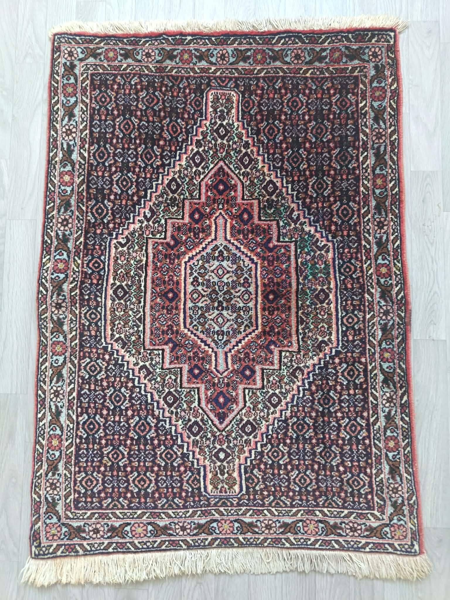 Handmade Senneh Persian carpet